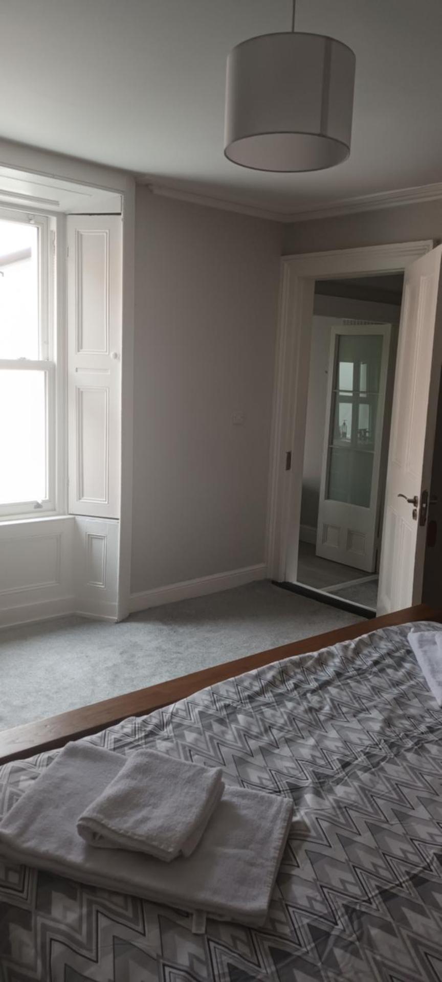 Eglinton Road - Super King - Private Bathroom