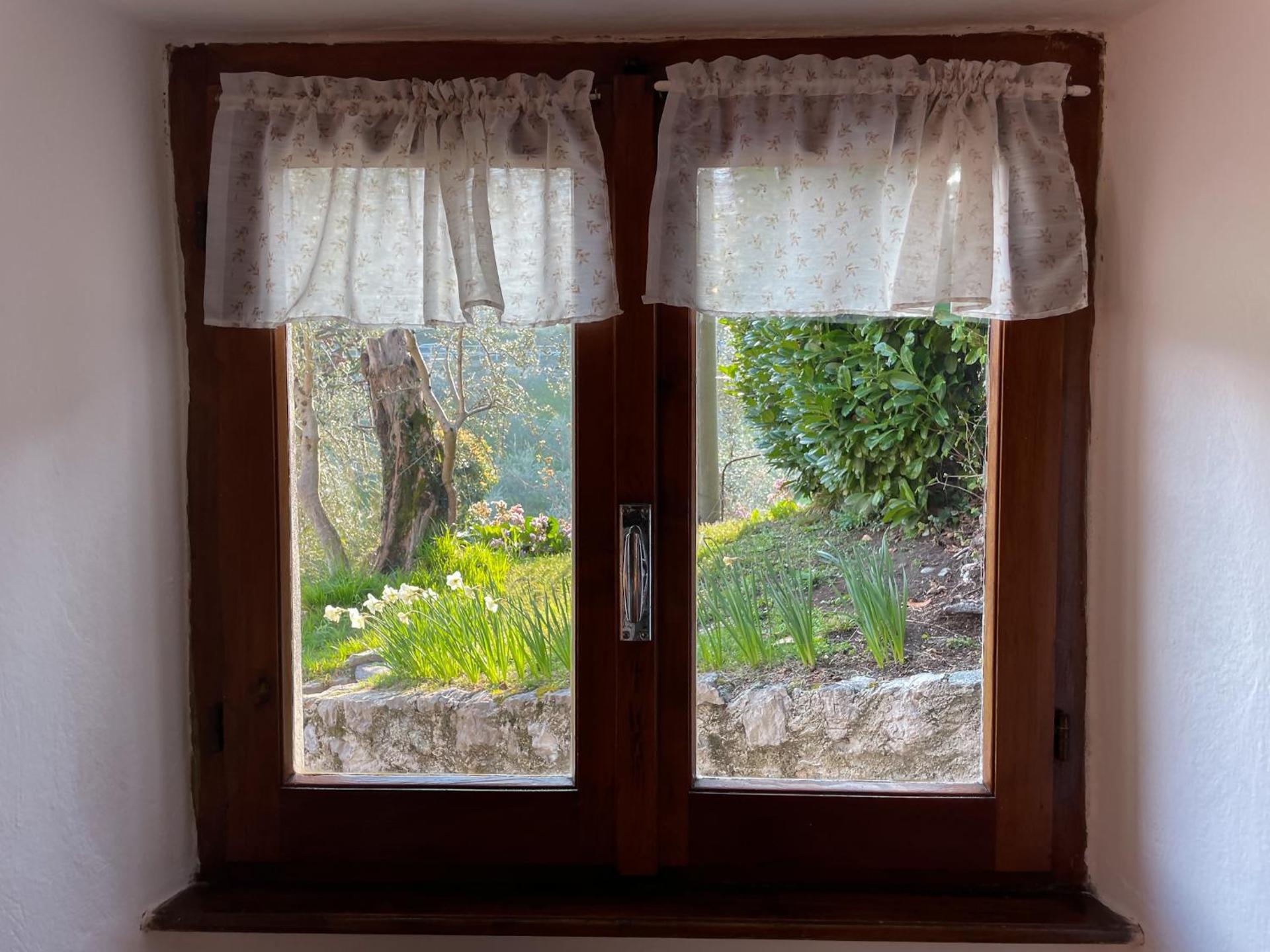 Breva, Loft tra gli ulivi ed il lago