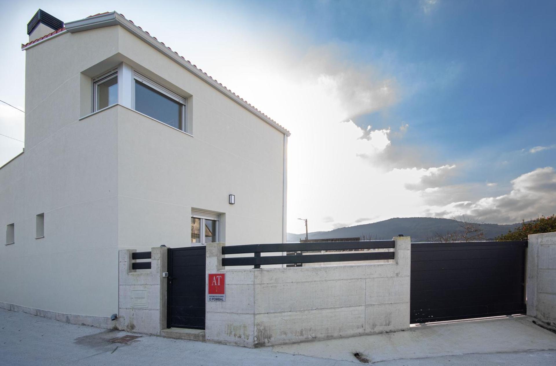 AG Casa do Ramon en Playa Razo con patio exterior