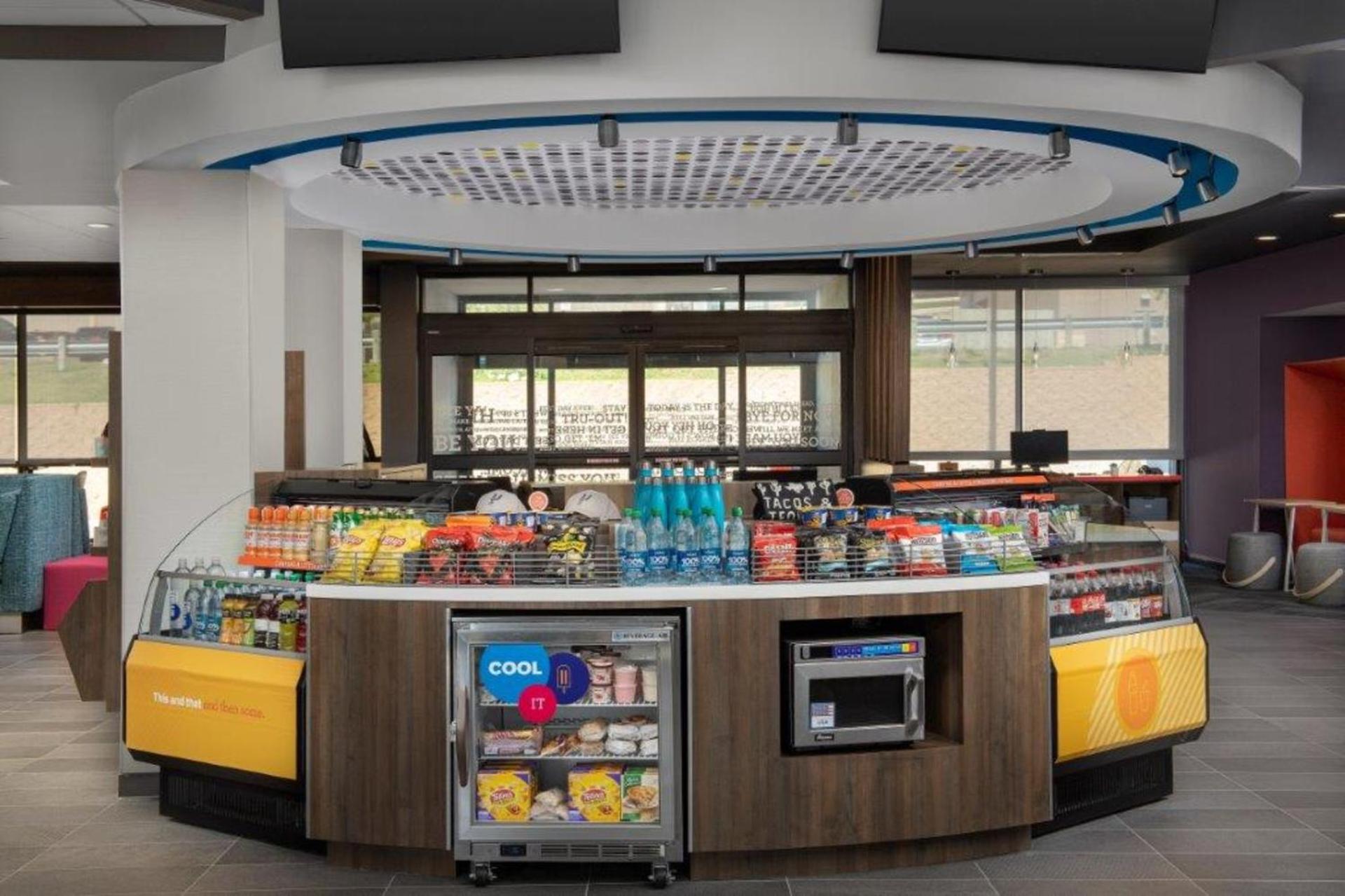 Supermarket/grocery shop