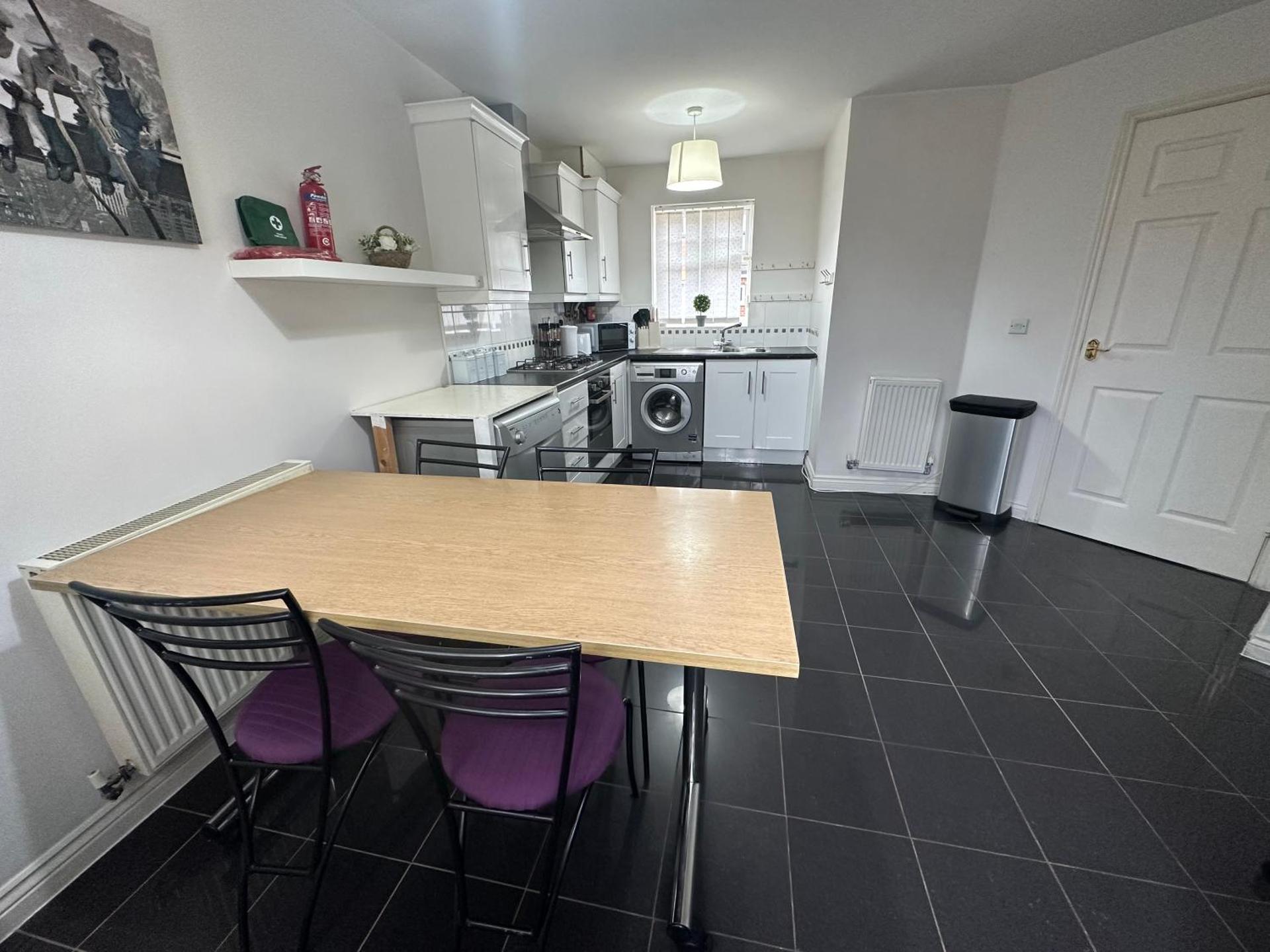 City Airport Apartment