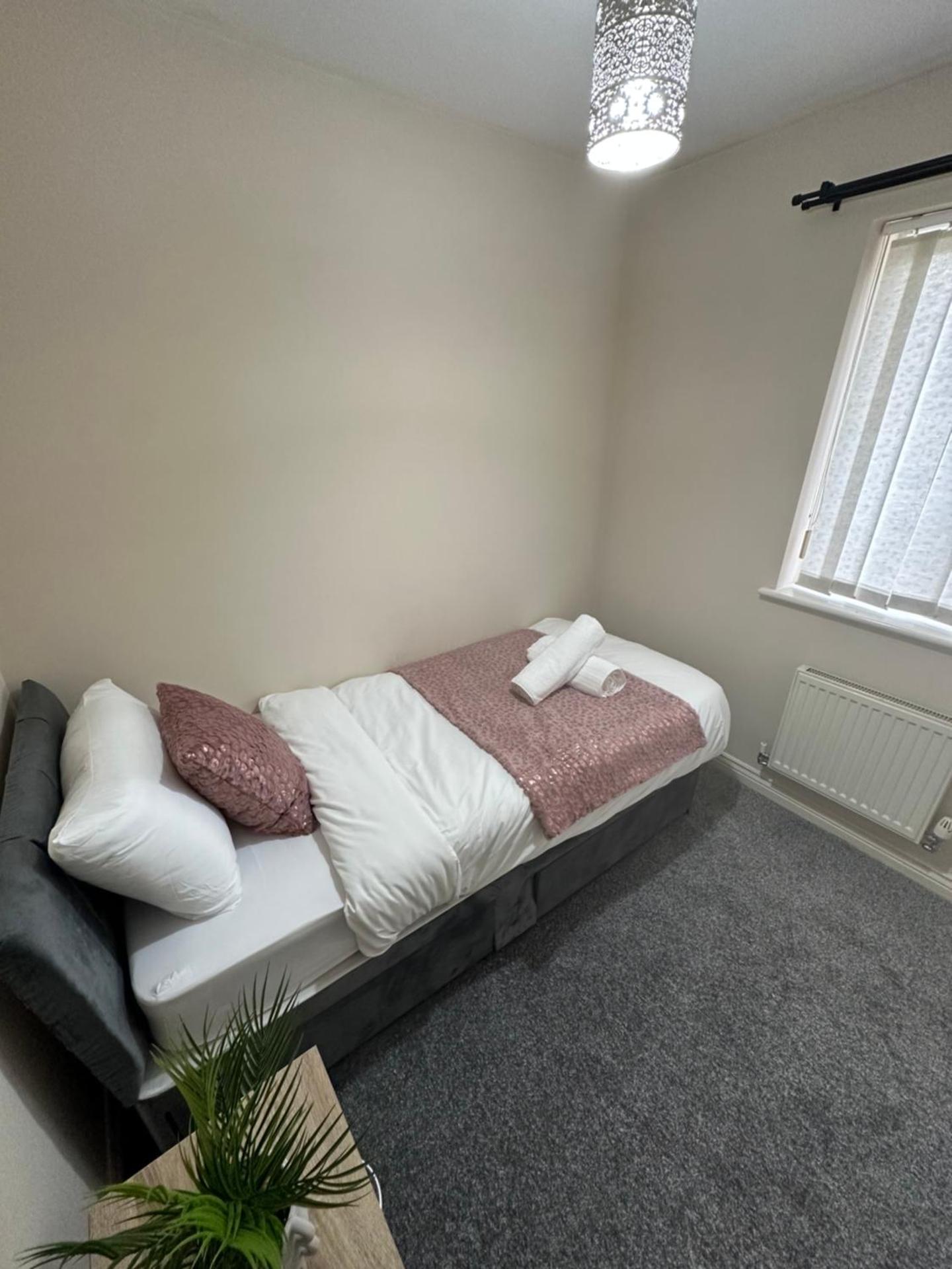 City Airport Apartment