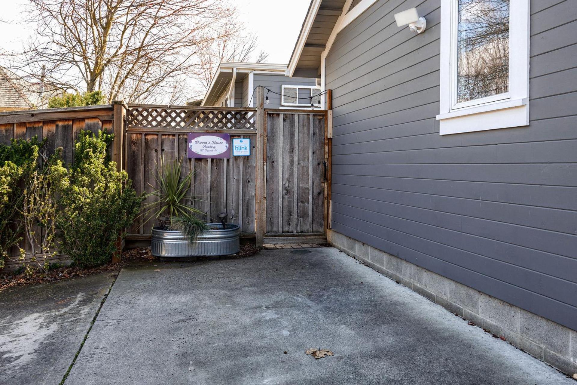 Hanna's House by WanderLodges