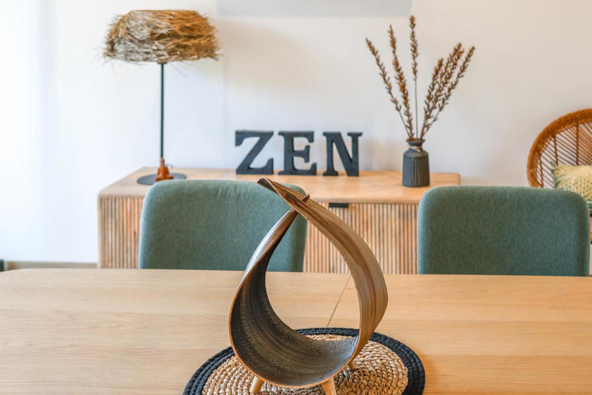 Lapis lazuli - T3 parking proche lac