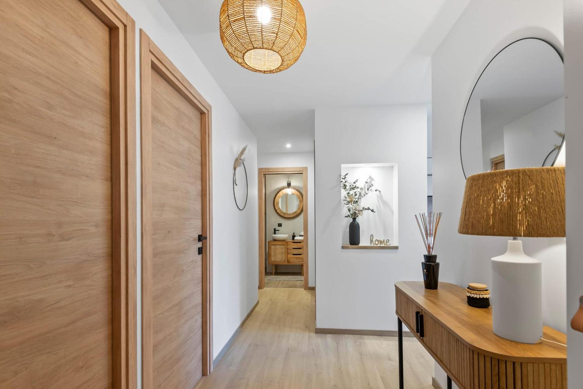 Lapis lazuli - T3 parking proche lac