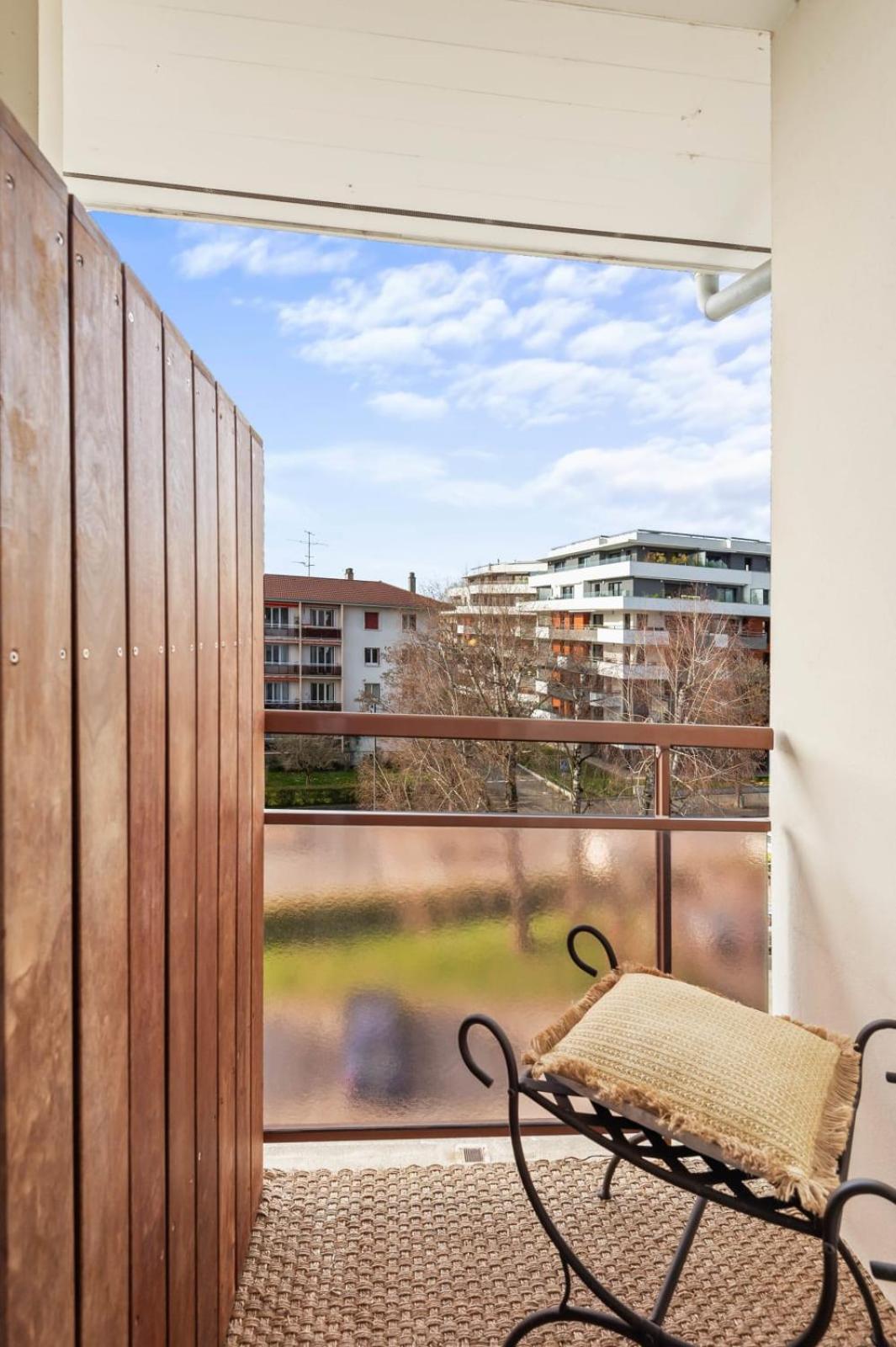 Lapis lazuli - T3 parking proche lac