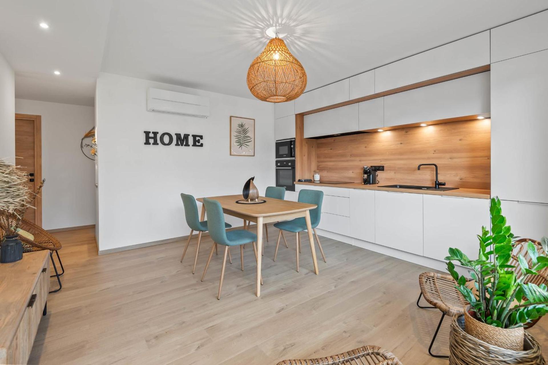 Lapis lazuli - T3 parking proche lac