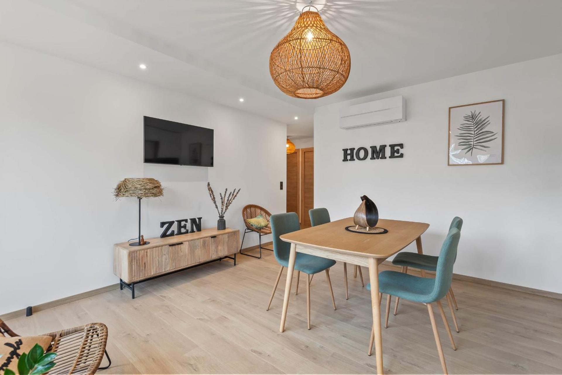 Lapis lazuli - T3 parking proche lac