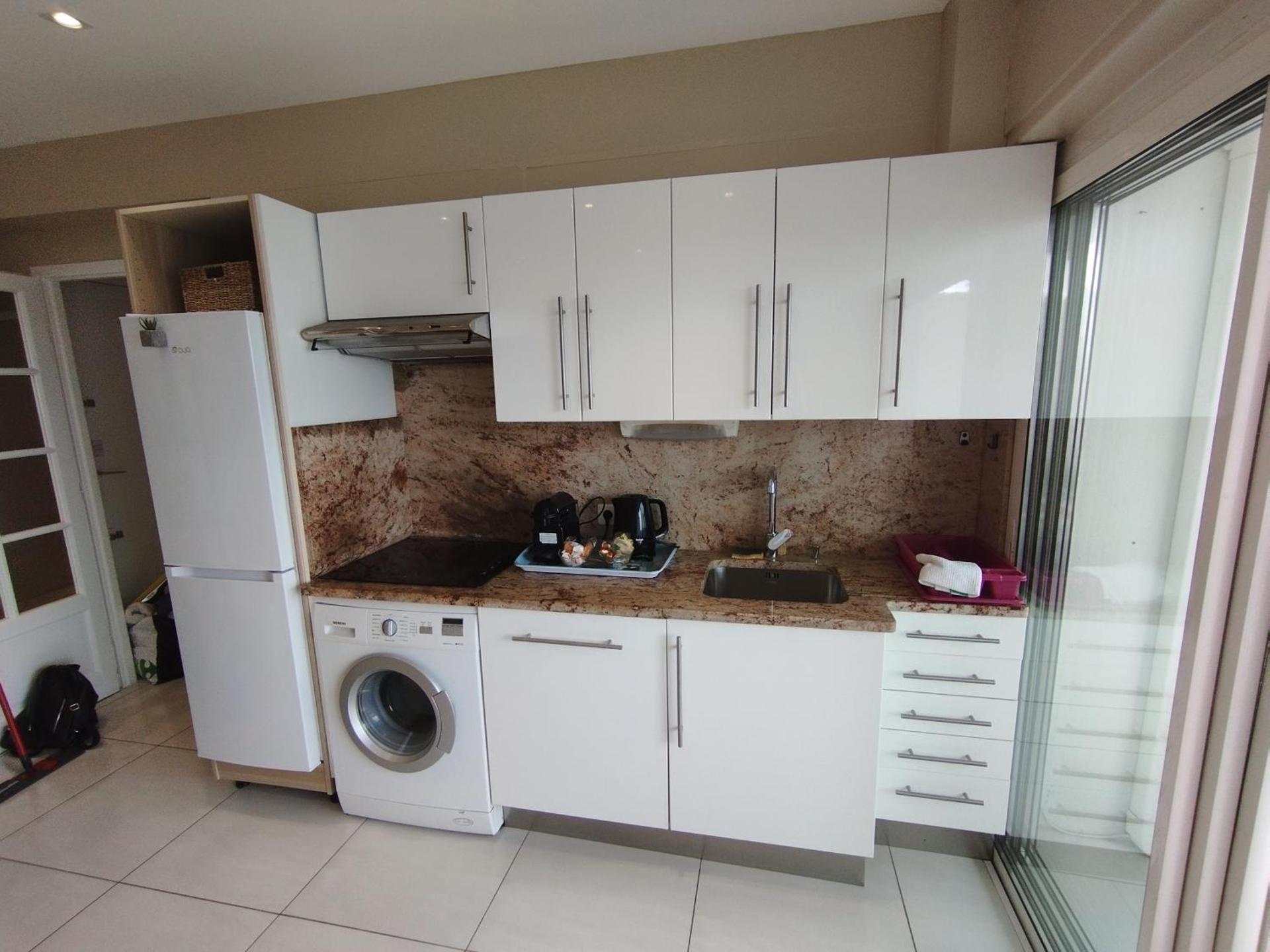 Cannes Palm Beach Parking, clim, wifi plage 2' à pieds