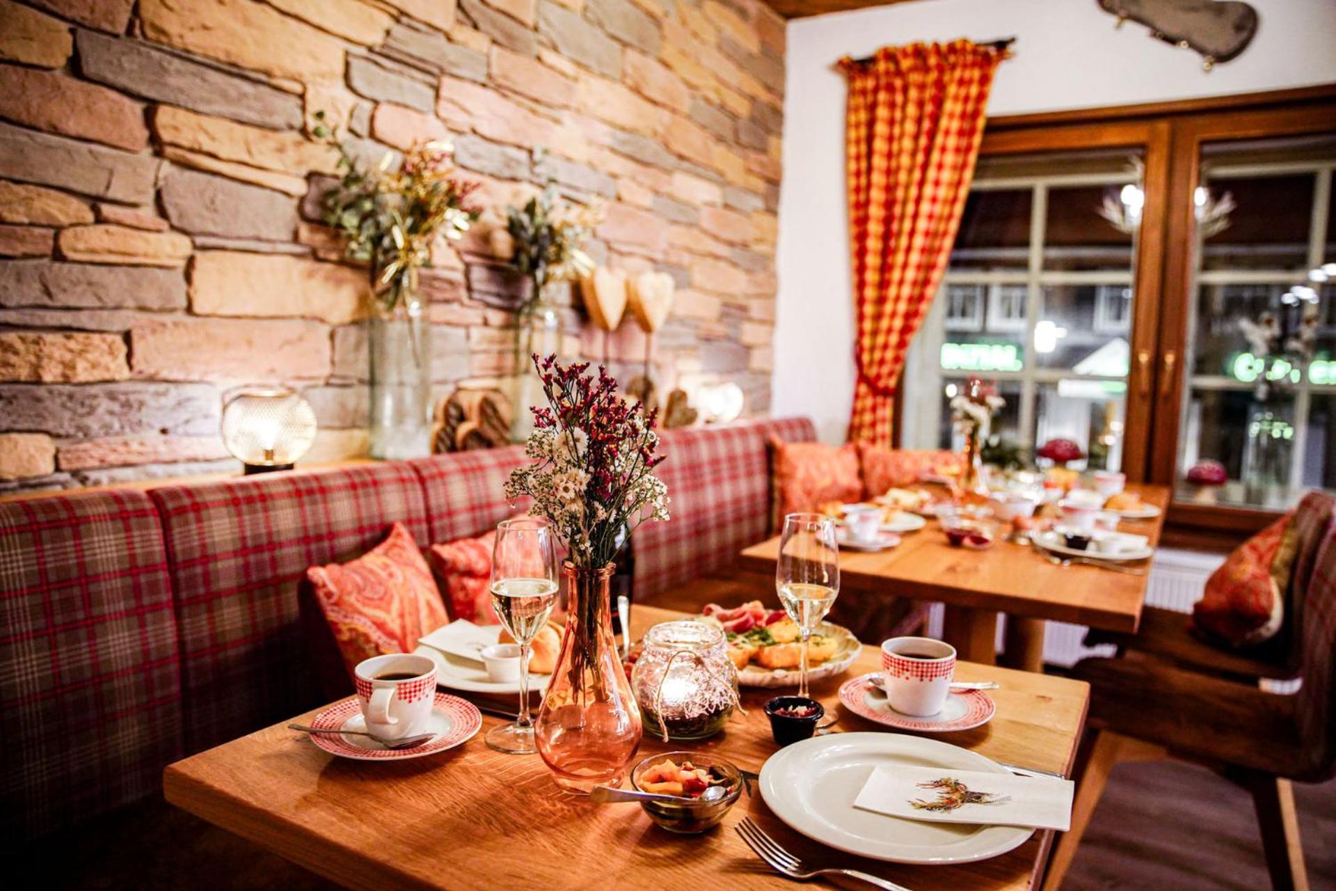 Restaurant/places to eat