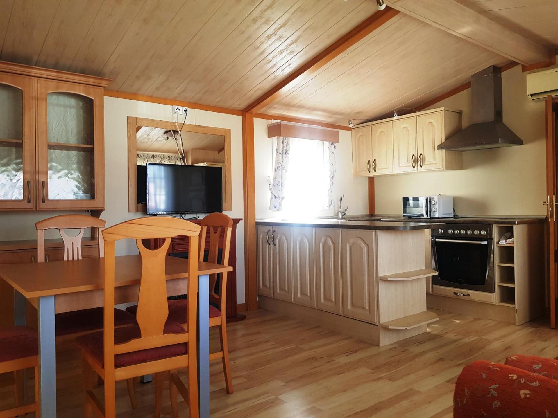 Bungalow 4 Pax with Porch