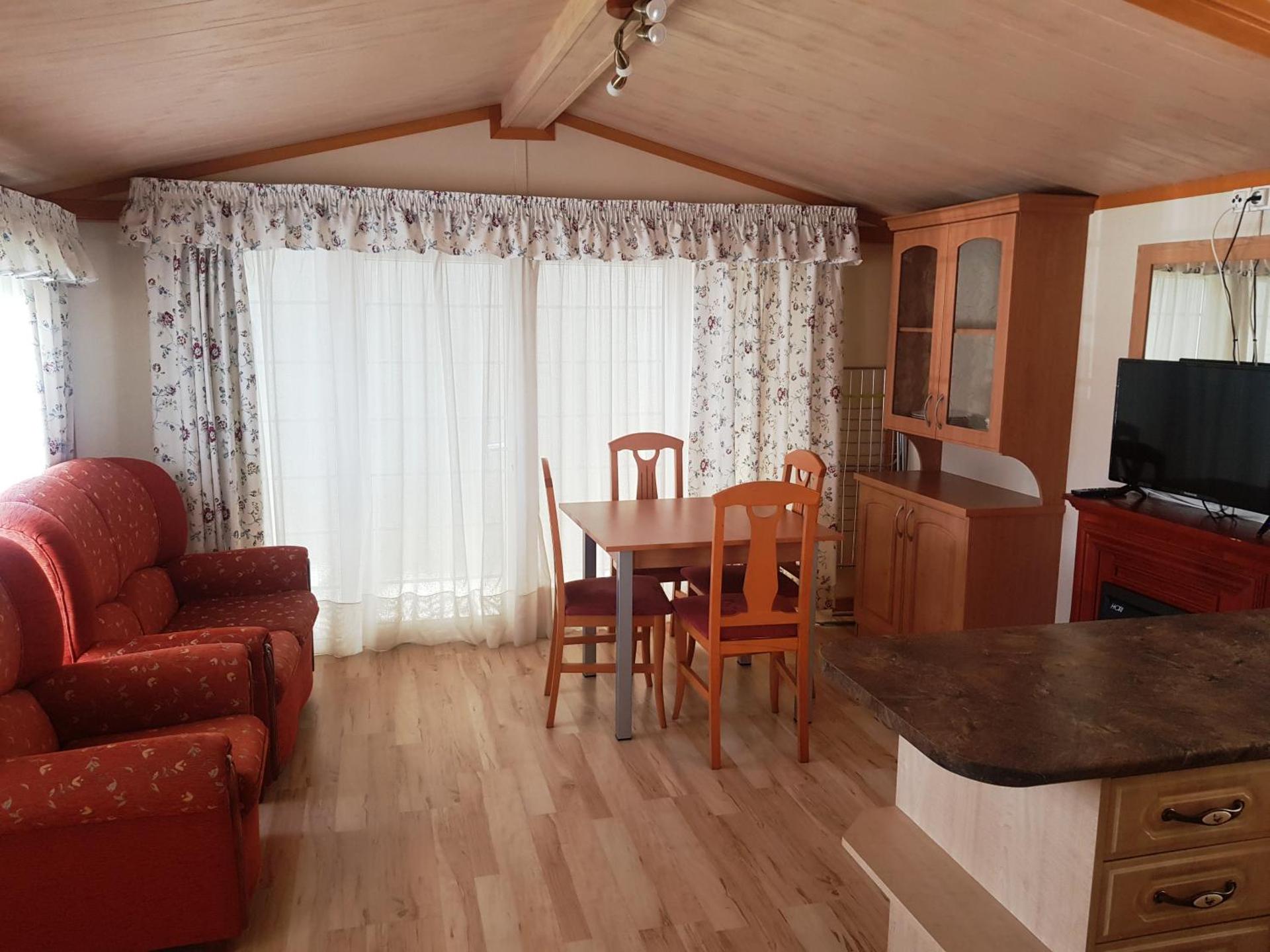 Bungalow 4 Pax with Porch