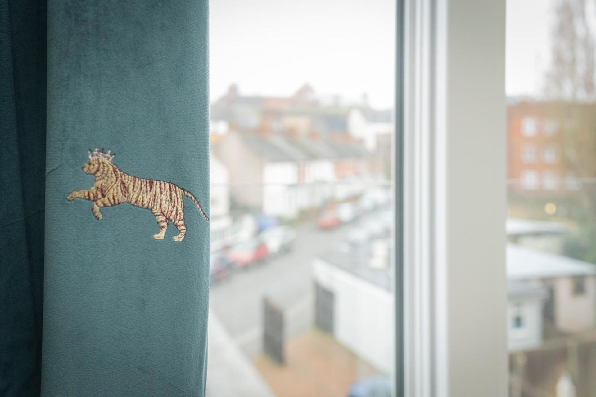 Luxurious London Studios