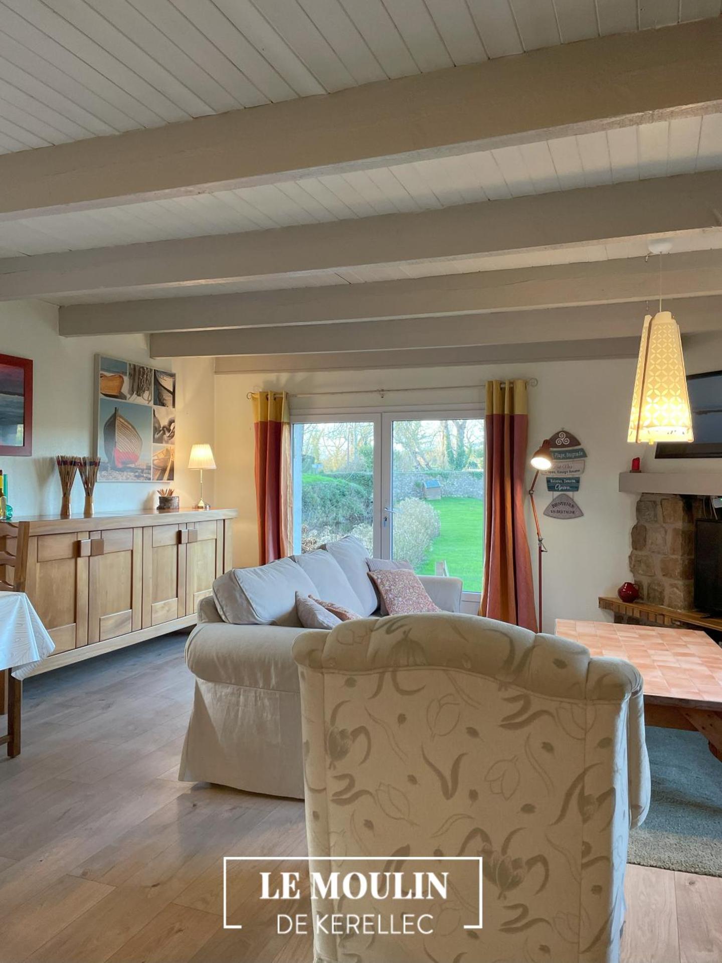 Cottage Ouessant in Kerellec (watermill 5km Roscoff)