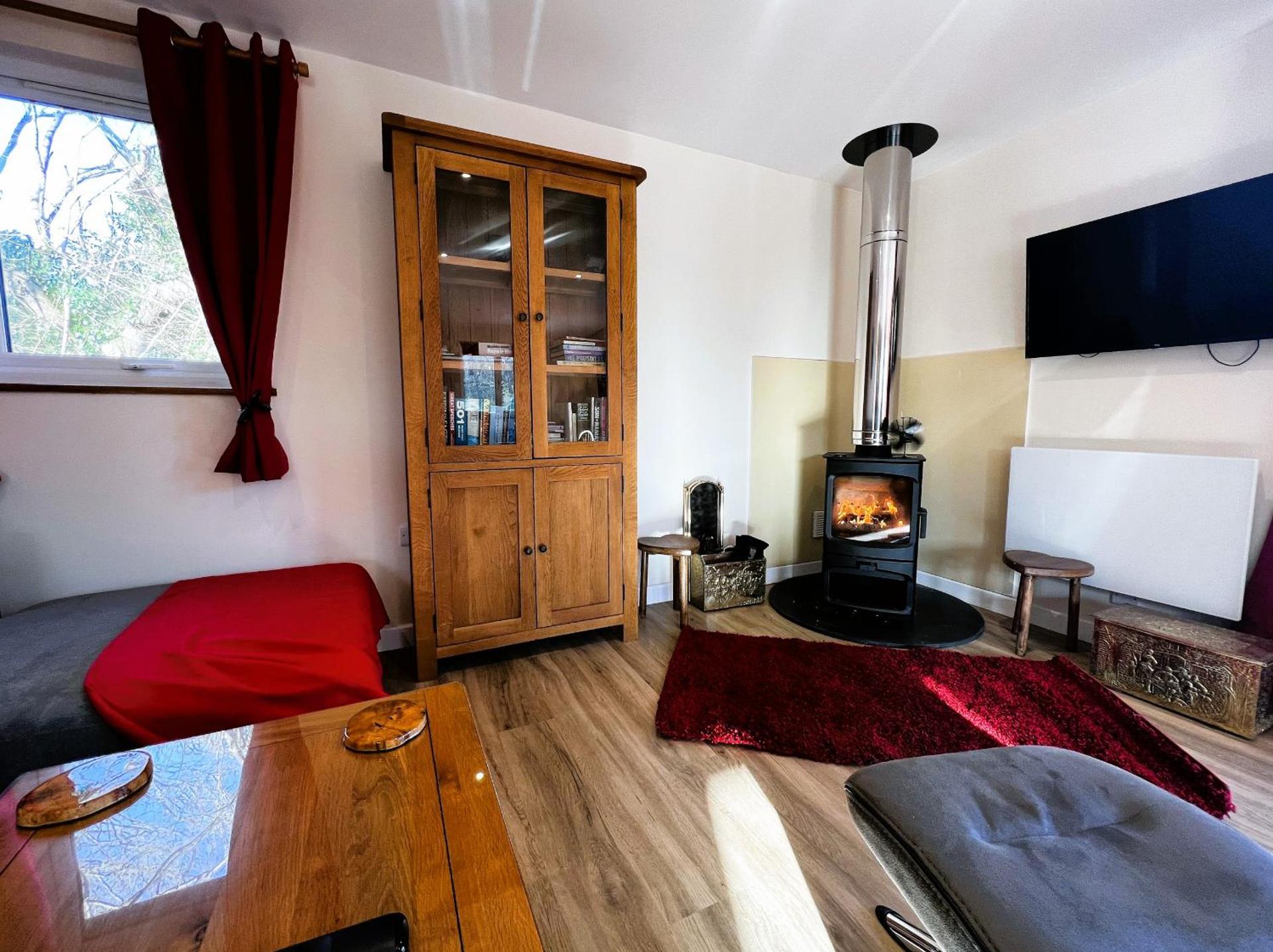 Communal lounge/ TV room