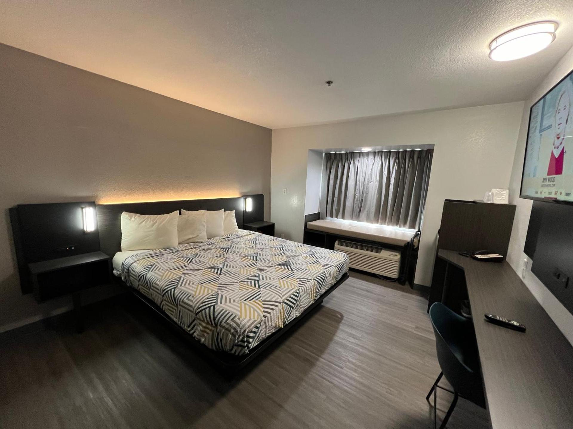 Motel 6-Simpsonville, SC - Greenville