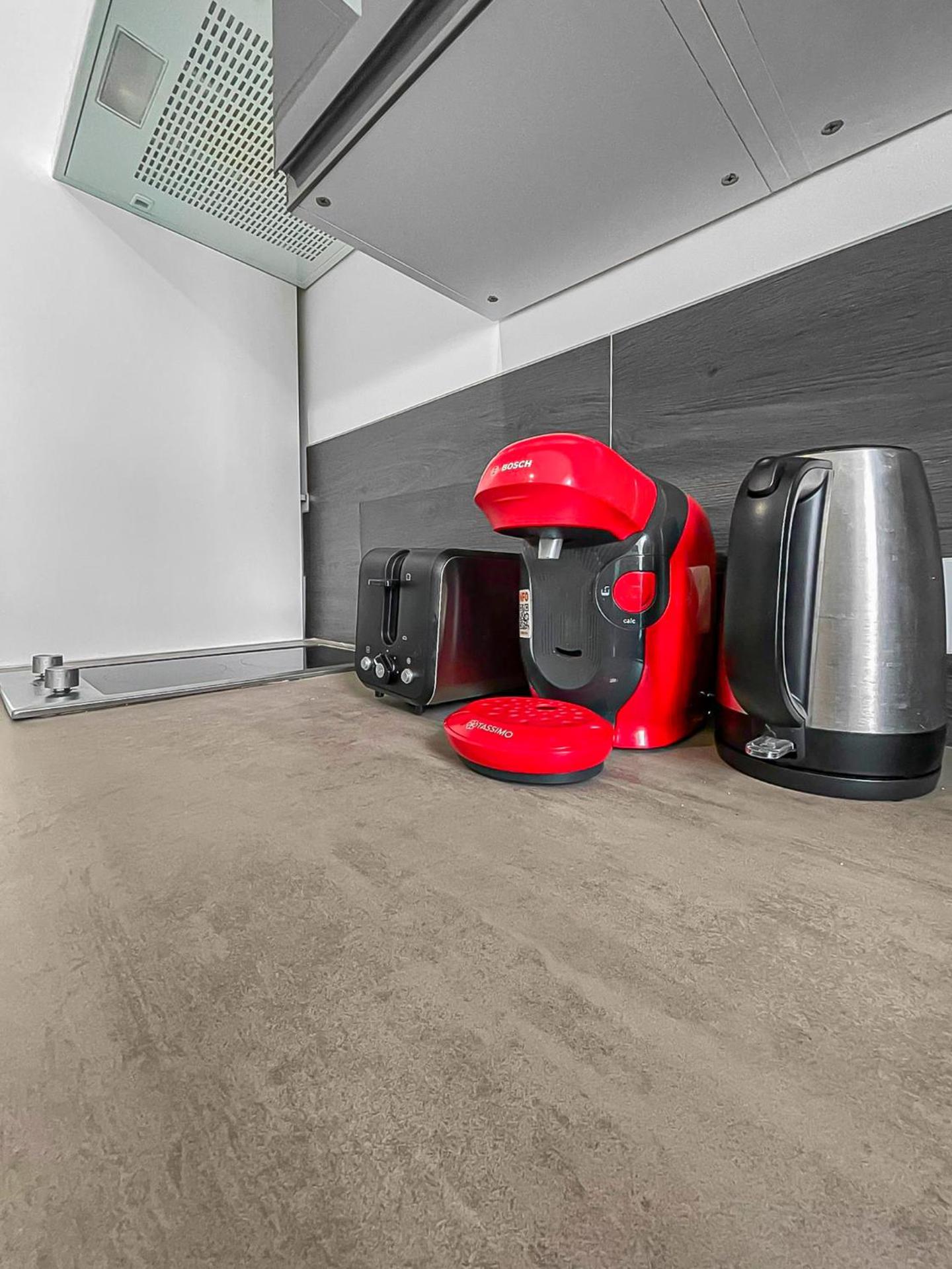 Coffee/tea facilities