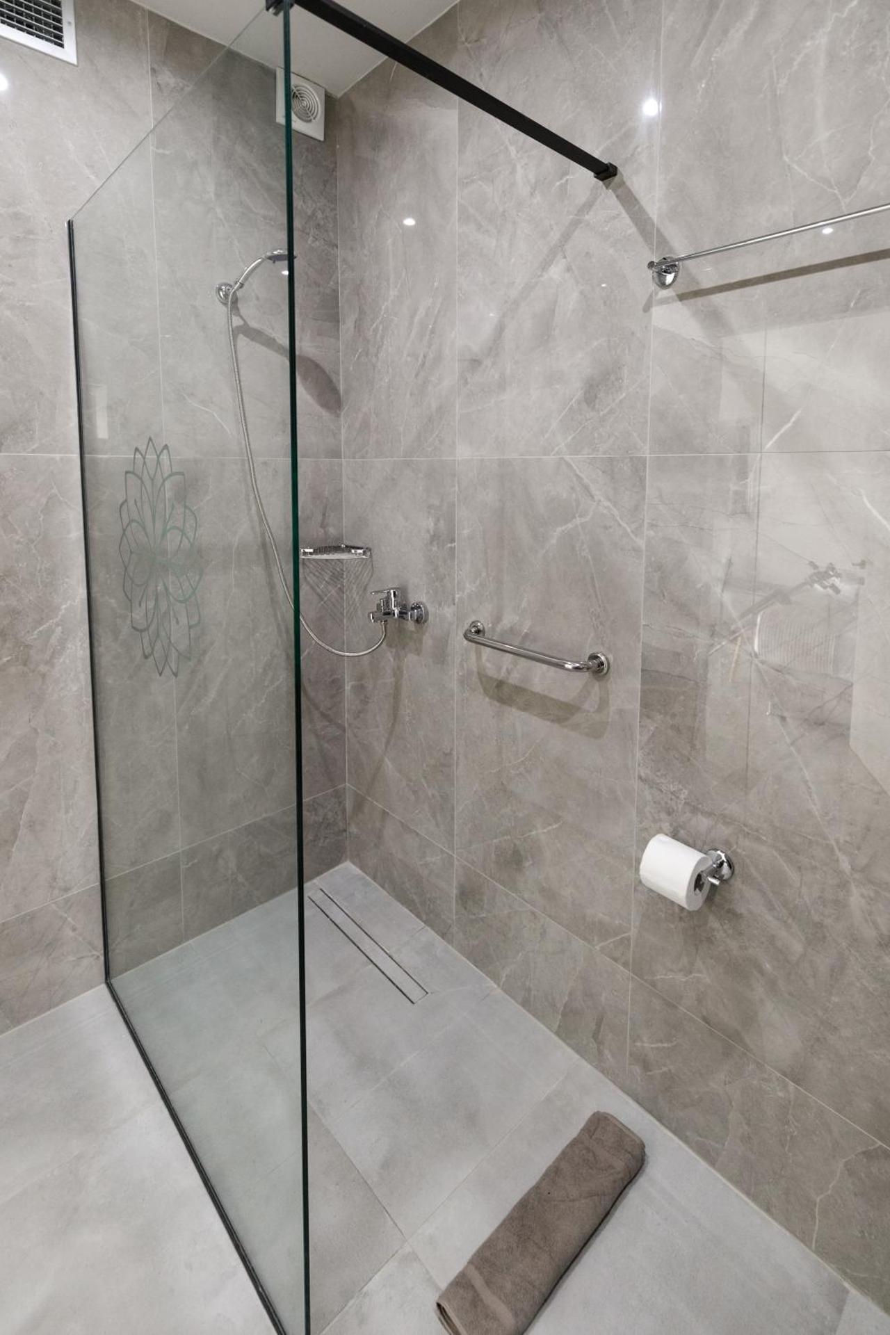 Comfort City Suites & Rooms