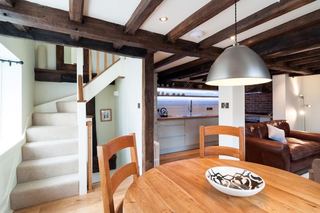 Grade 2 listed , In the heart of Historic Ludlow.