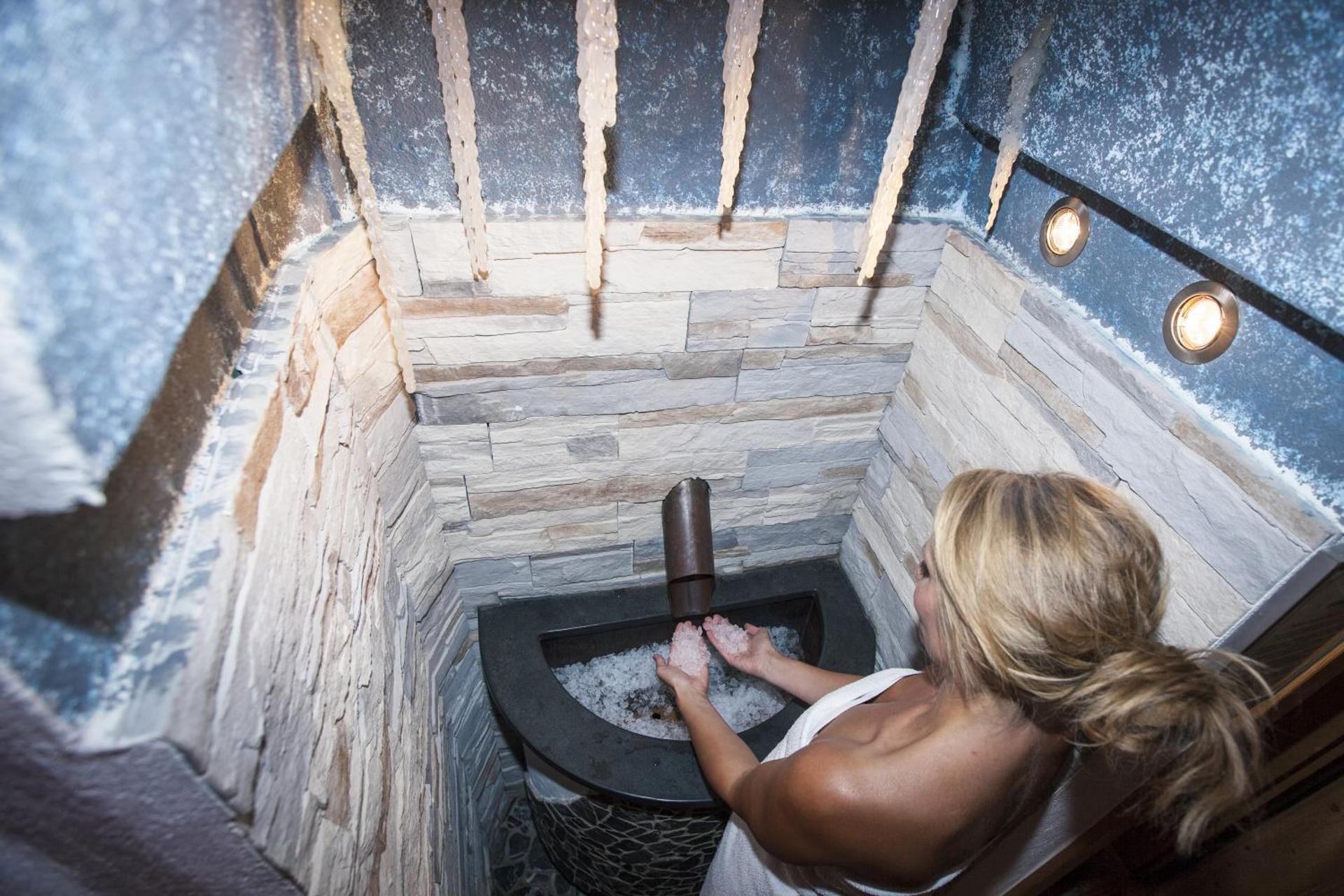 Spa and wellness centre/facilities