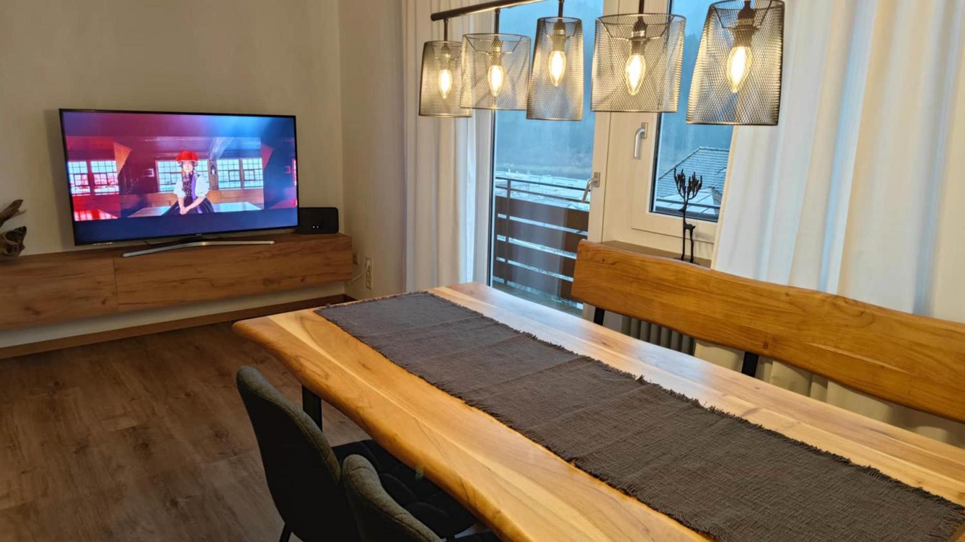 Communal lounge/ TV room