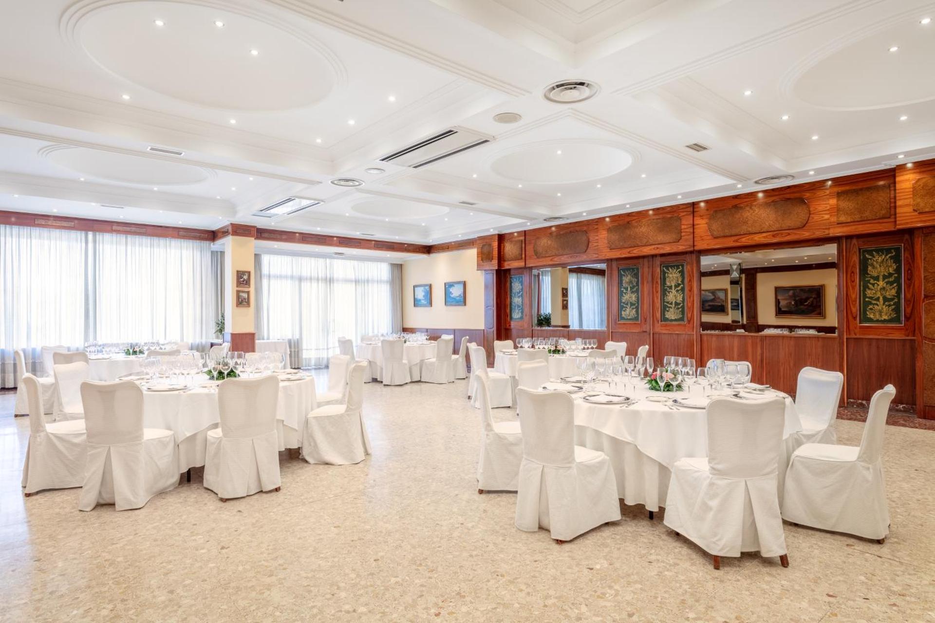 Meeting/conference room