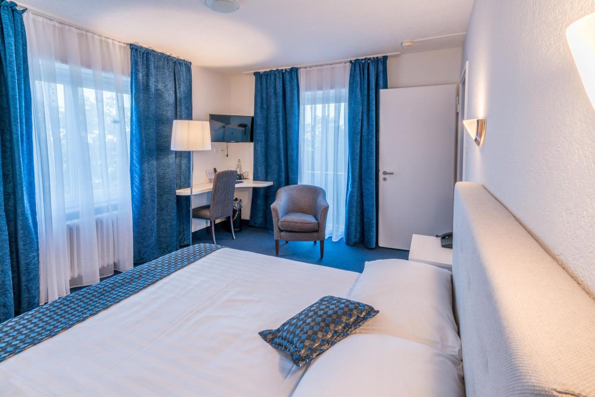 Queen superior Harbor Side