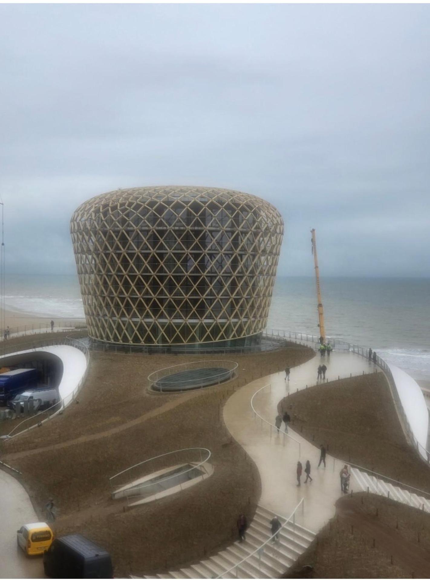 Zeezicht, volledig gerenoveerd luxe appartement