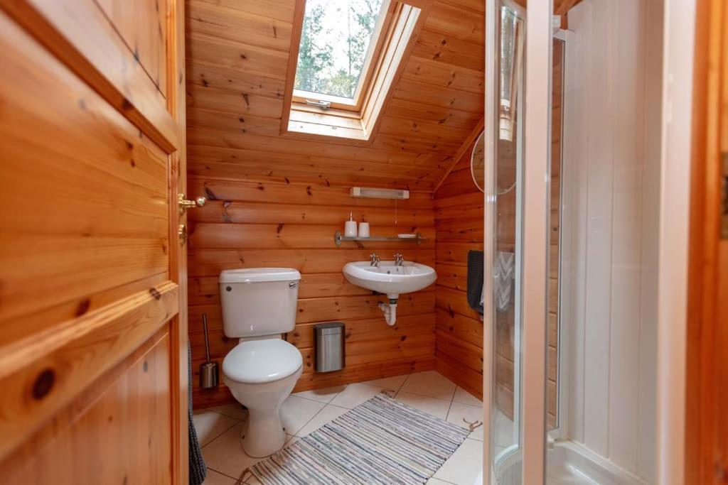 Large Luxury Log Cabin Getaway