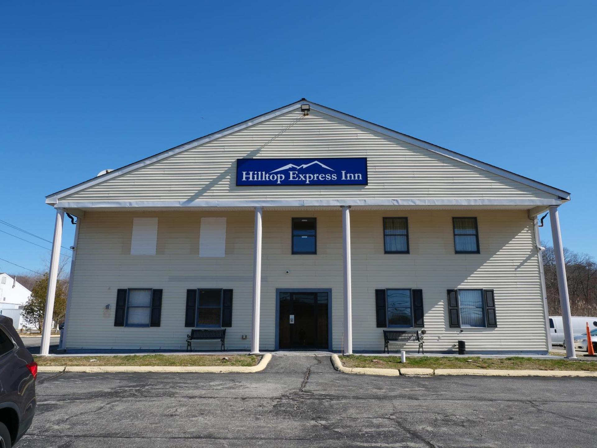 Hilltop Express Inn