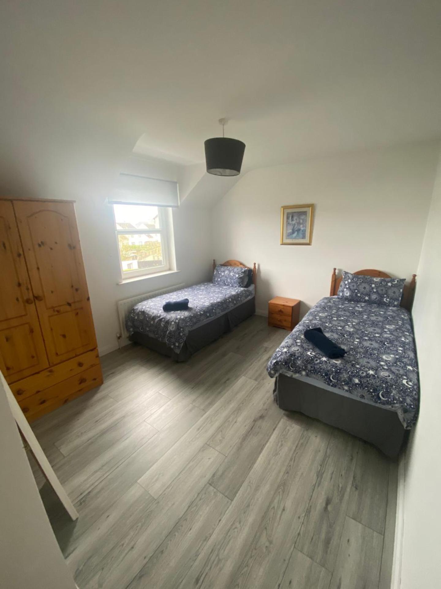 Téach Cara - 5 Bedroom - Culdaff