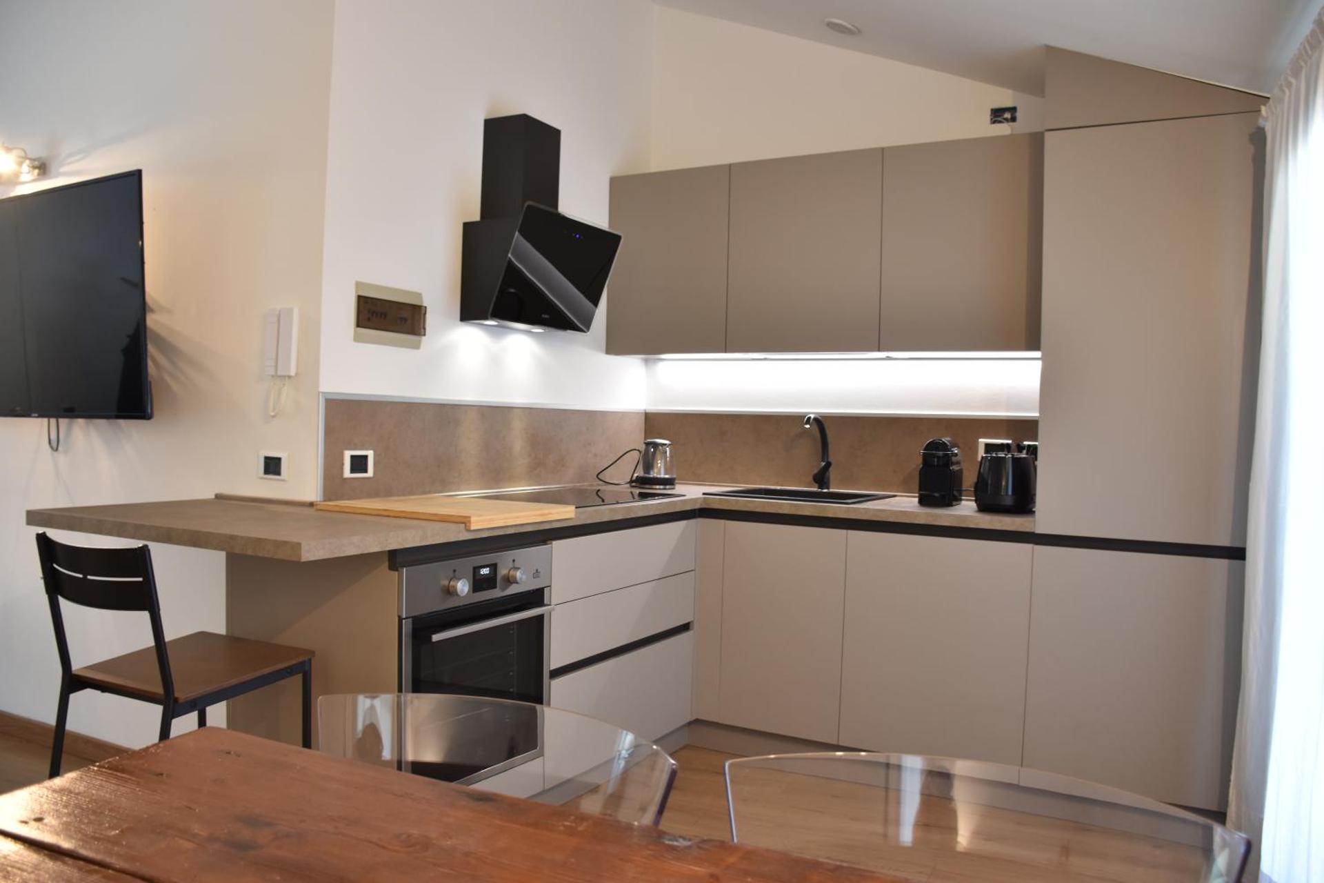 Kitchen or kitchenette