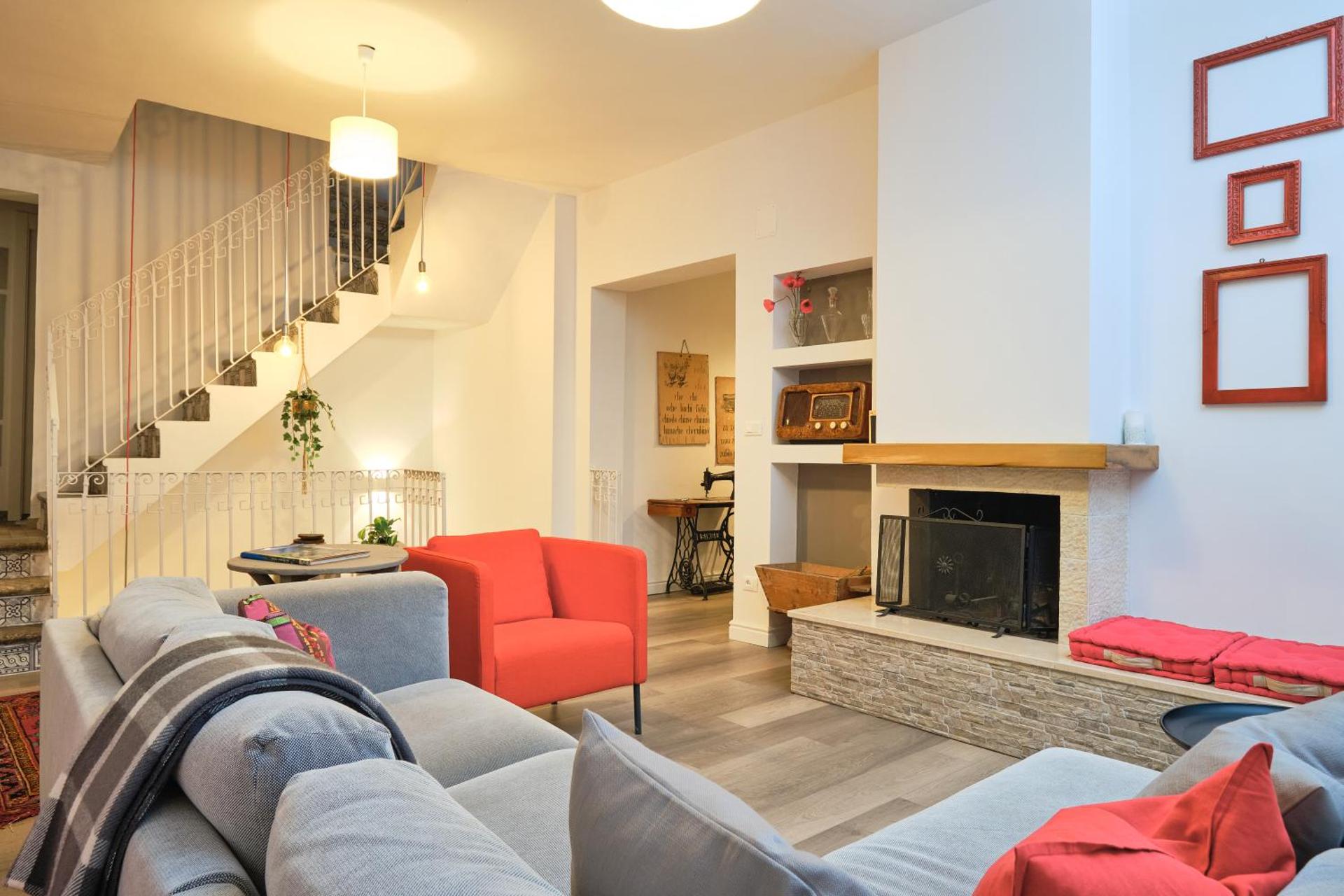 Communal lounge/ TV room