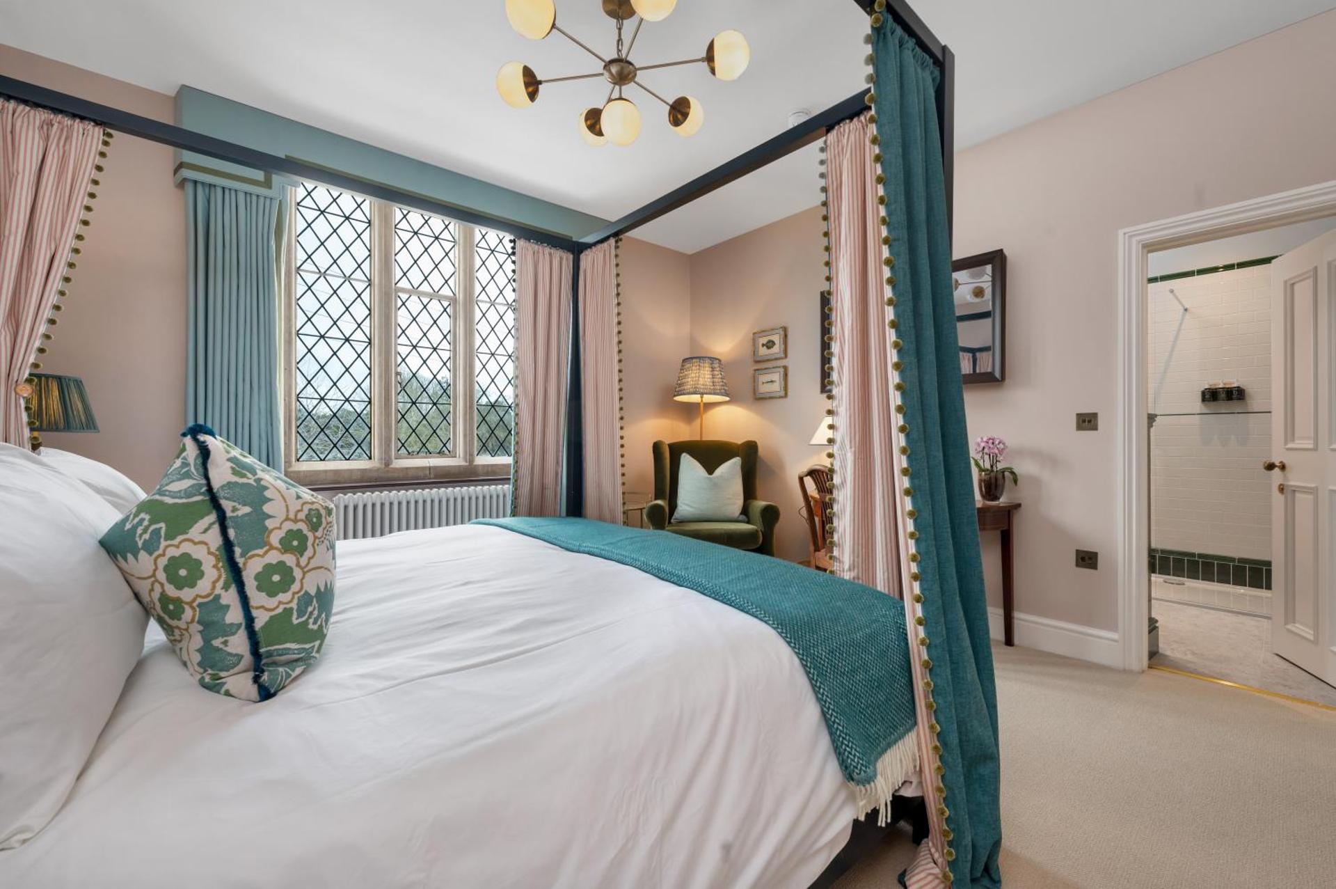 Superior Four Poster Room