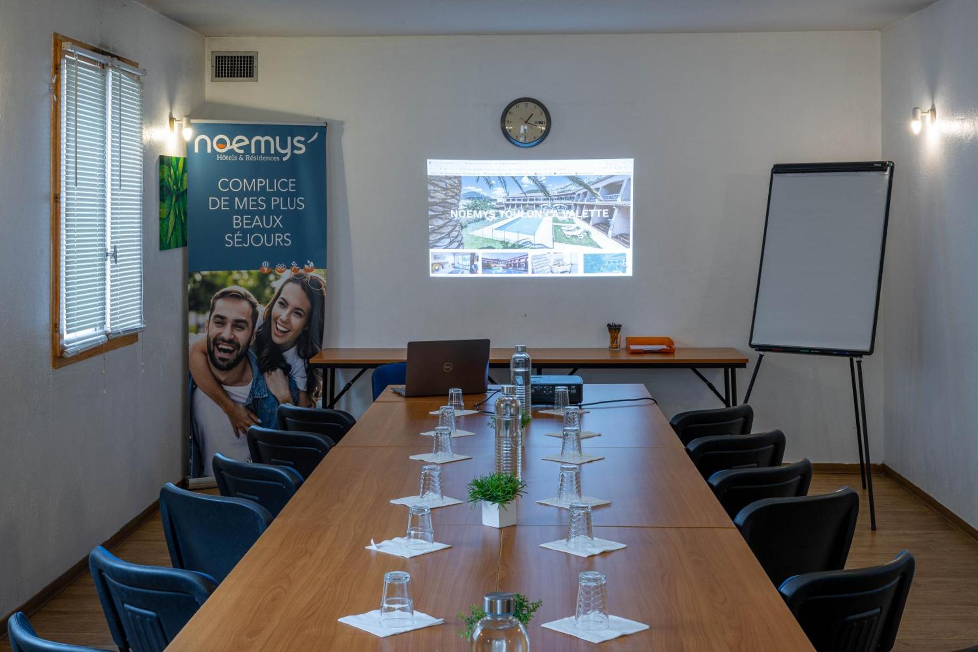 Meeting/conference room