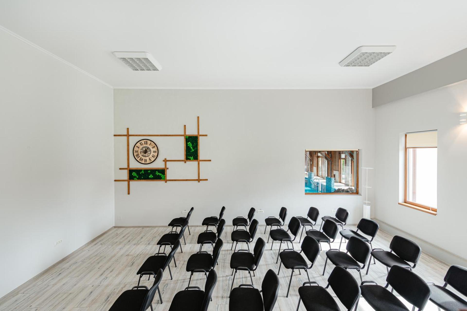 Meeting/conference room