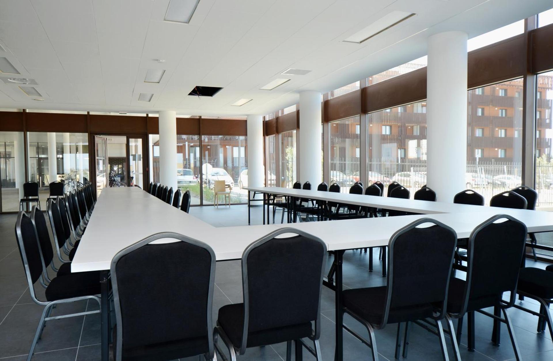 Meeting/conference room