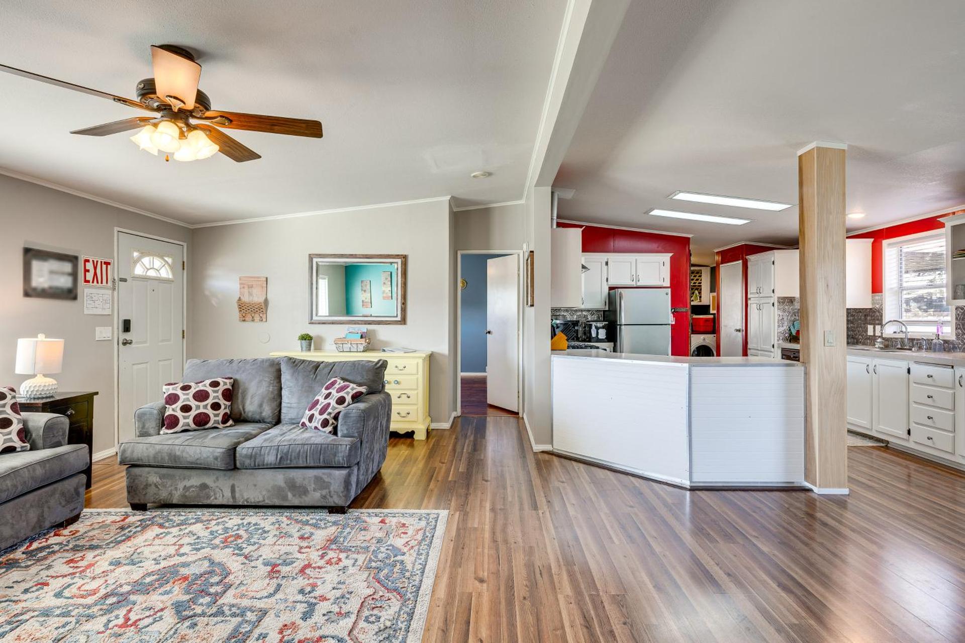 La Verkin Home with Yard, Covered Patio and Grill