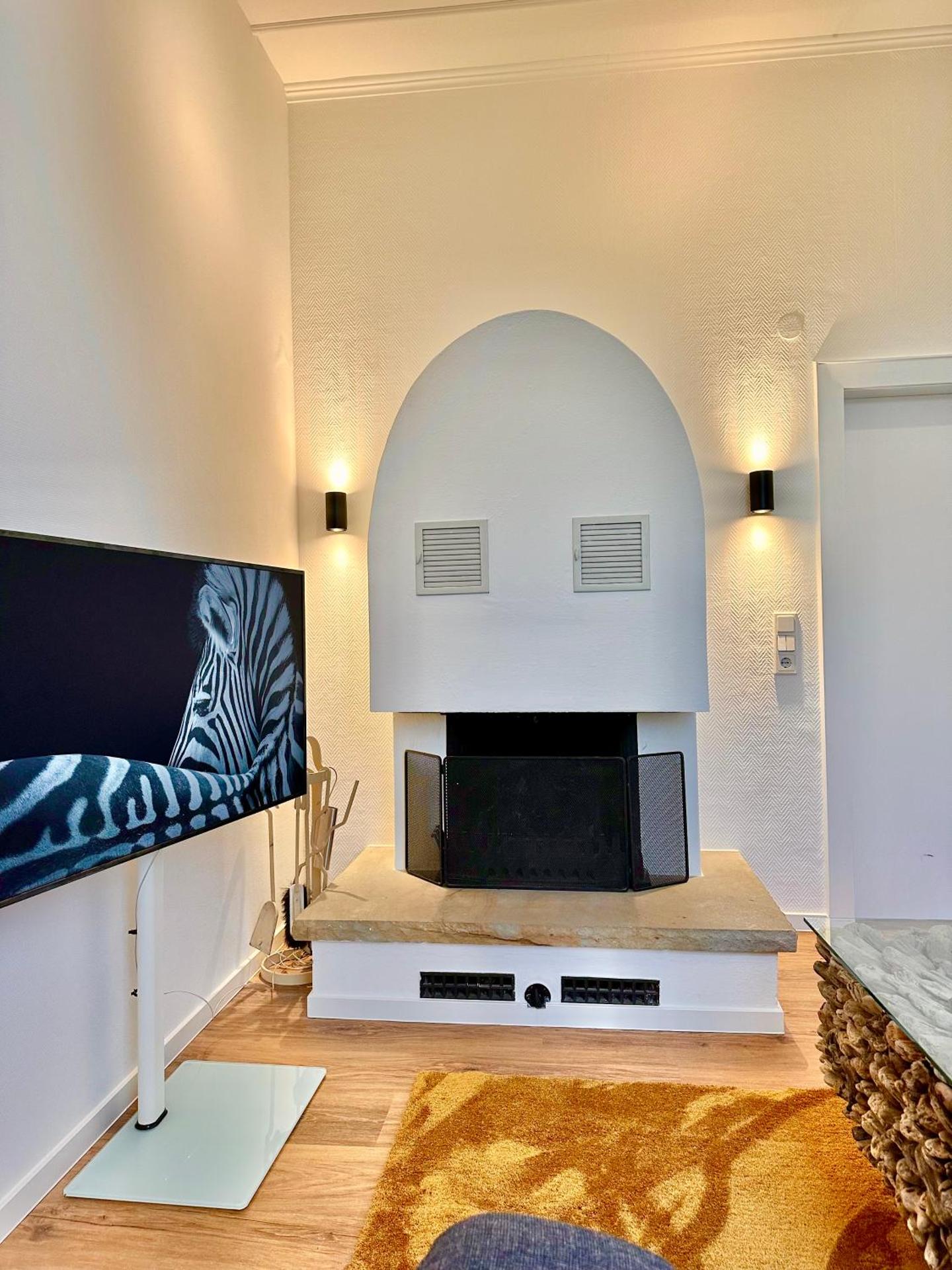 Communal lounge/ TV room