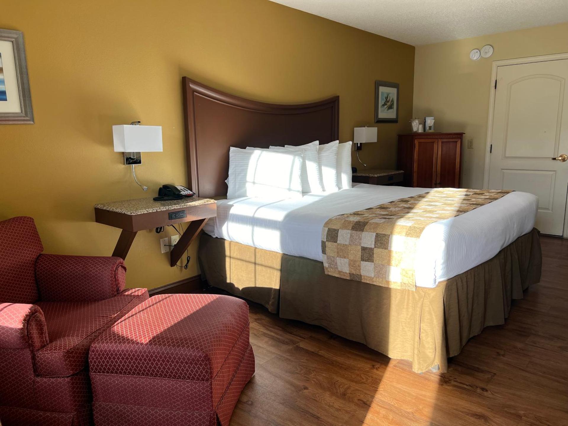 Atkinson Inn & Suites