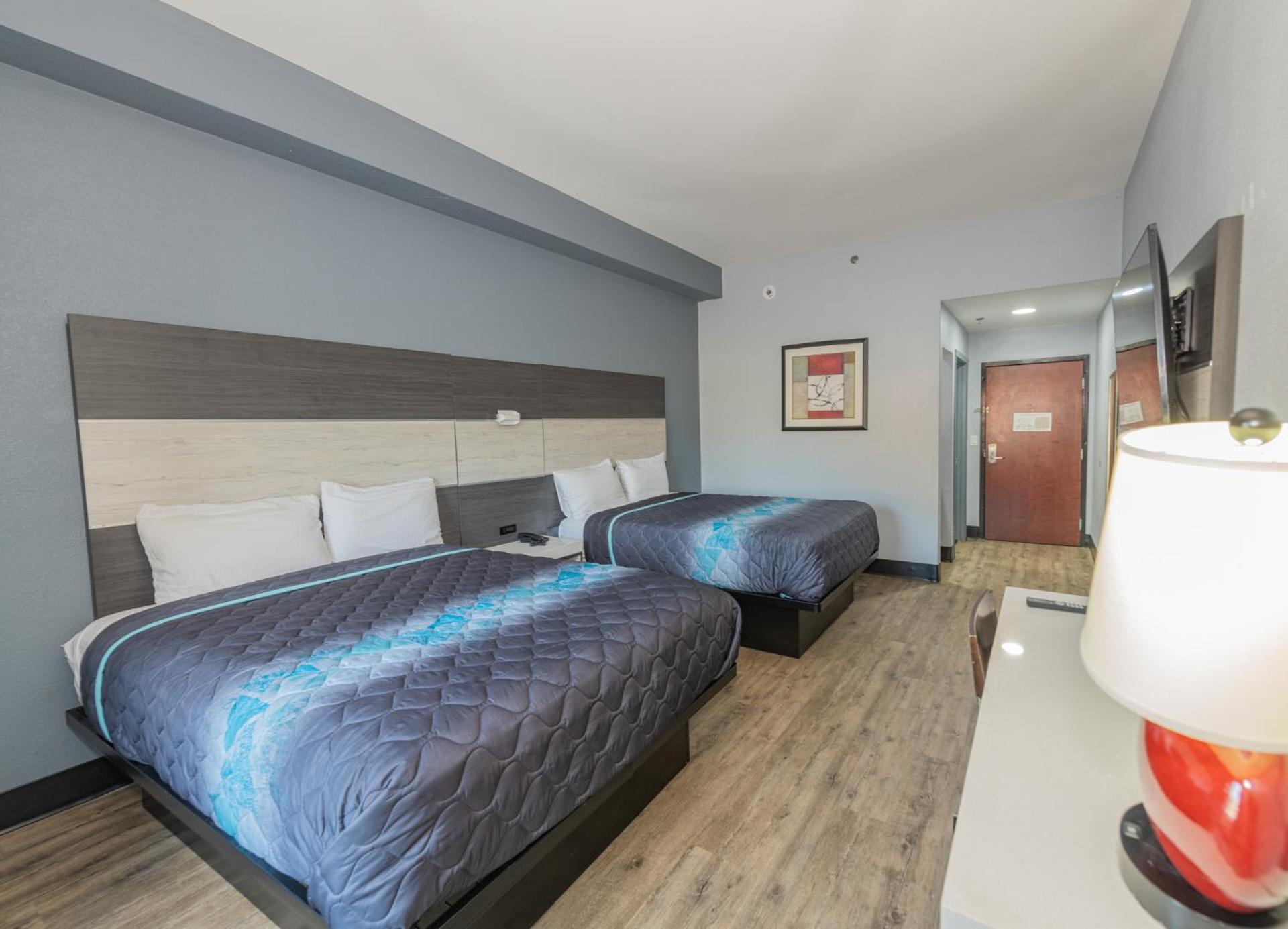 Jamestown inn & Suites