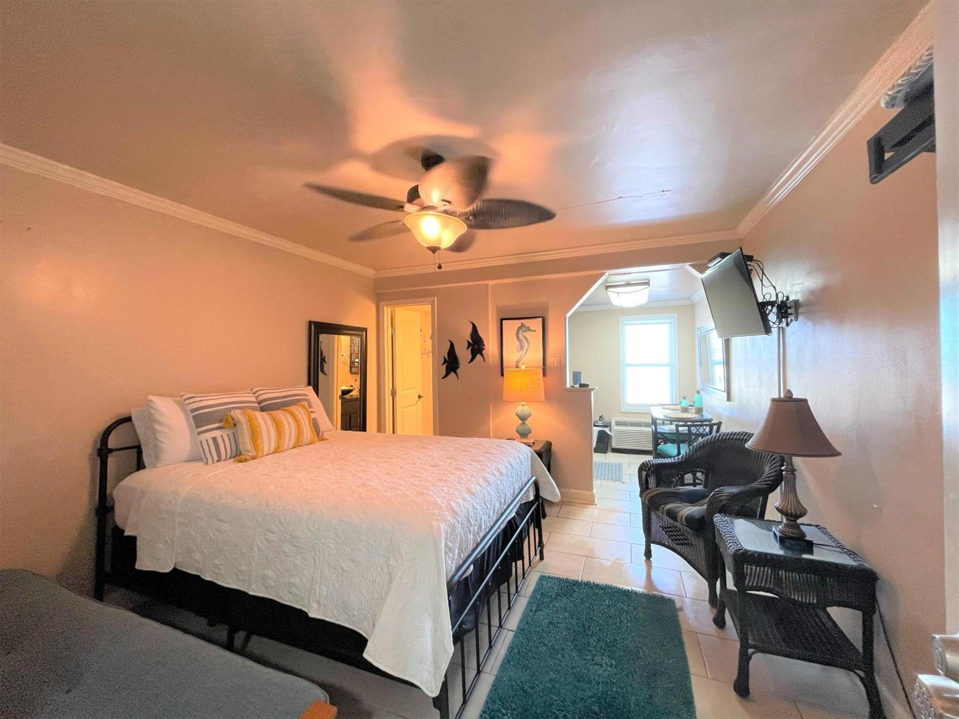 Suite Retreat @ Beachview 226