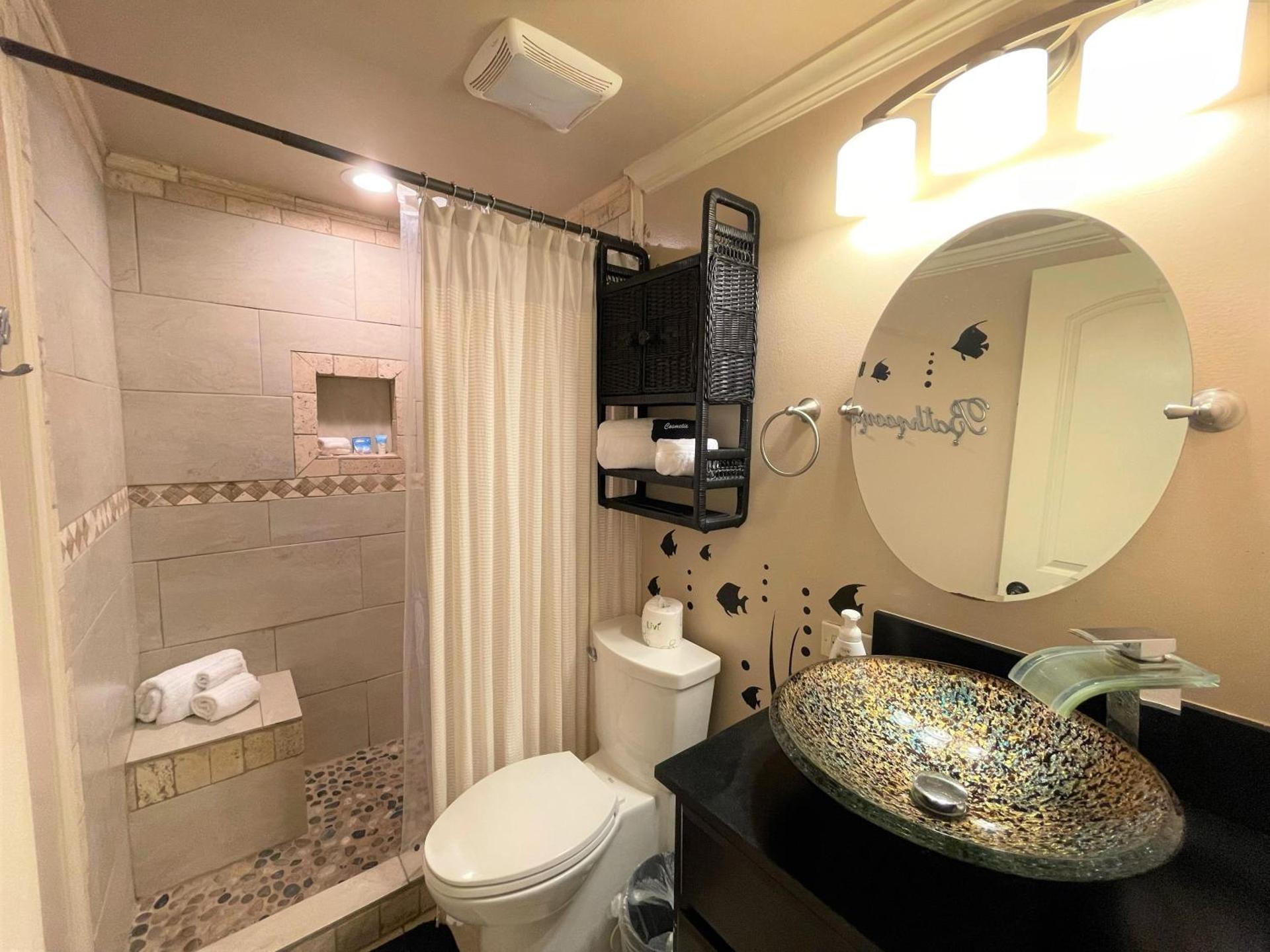 Suite Retreat @ Beachview 226