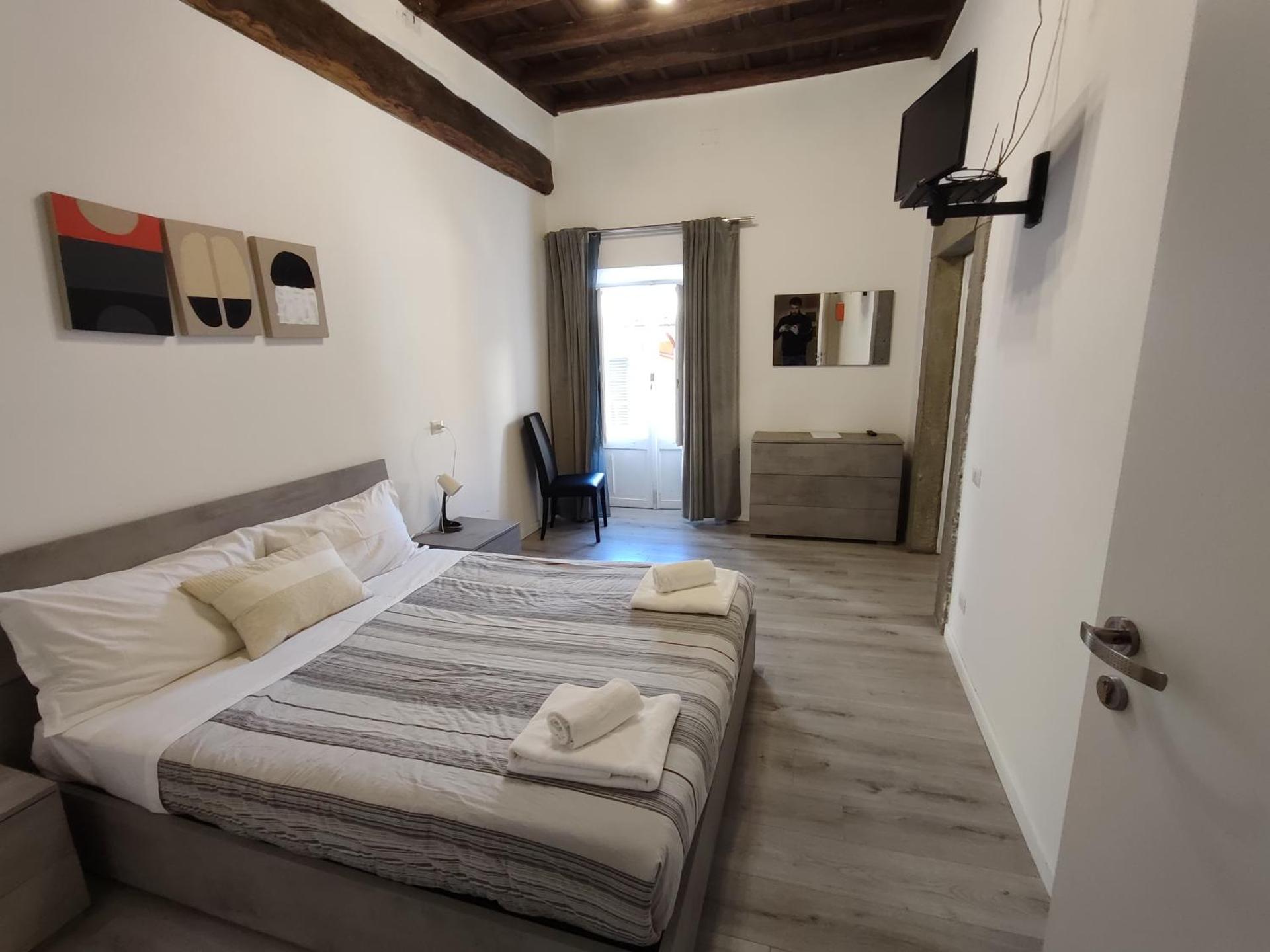 Deluxe Room (2 Adults + 1 Child)