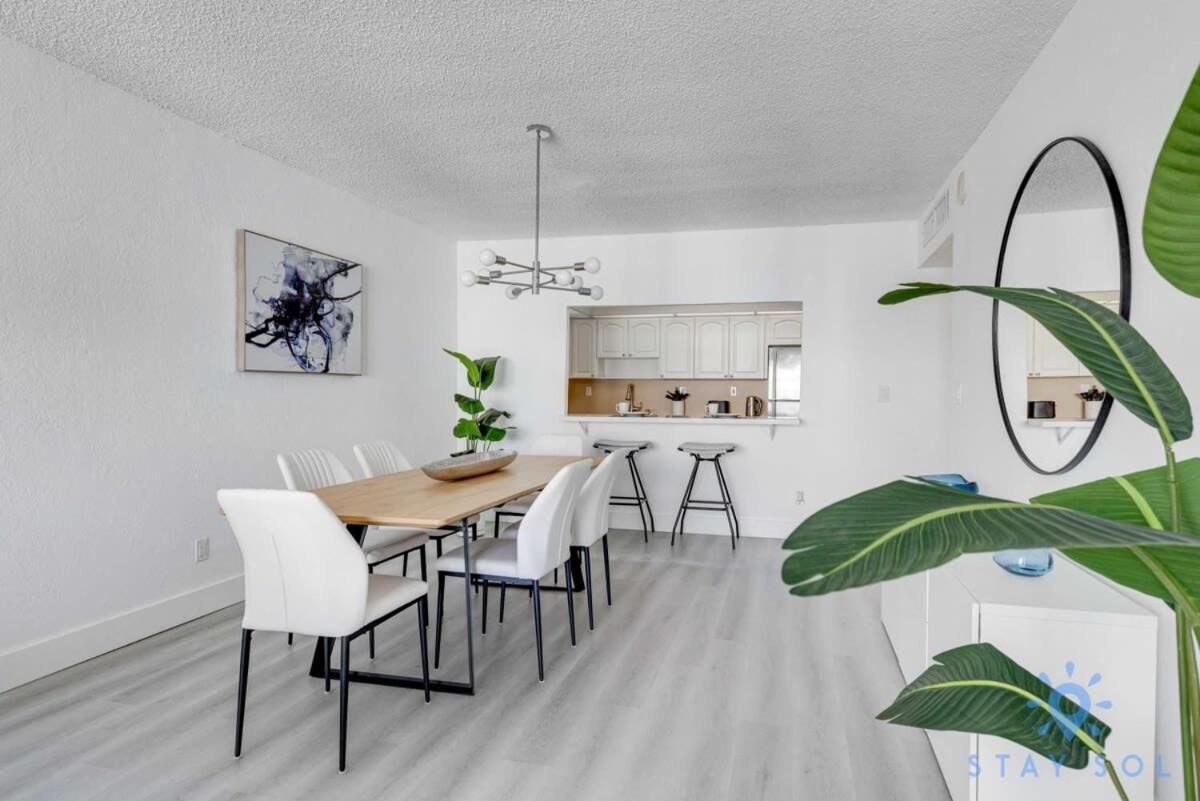 Beachside Bliss: 1BR Retreat Amenities