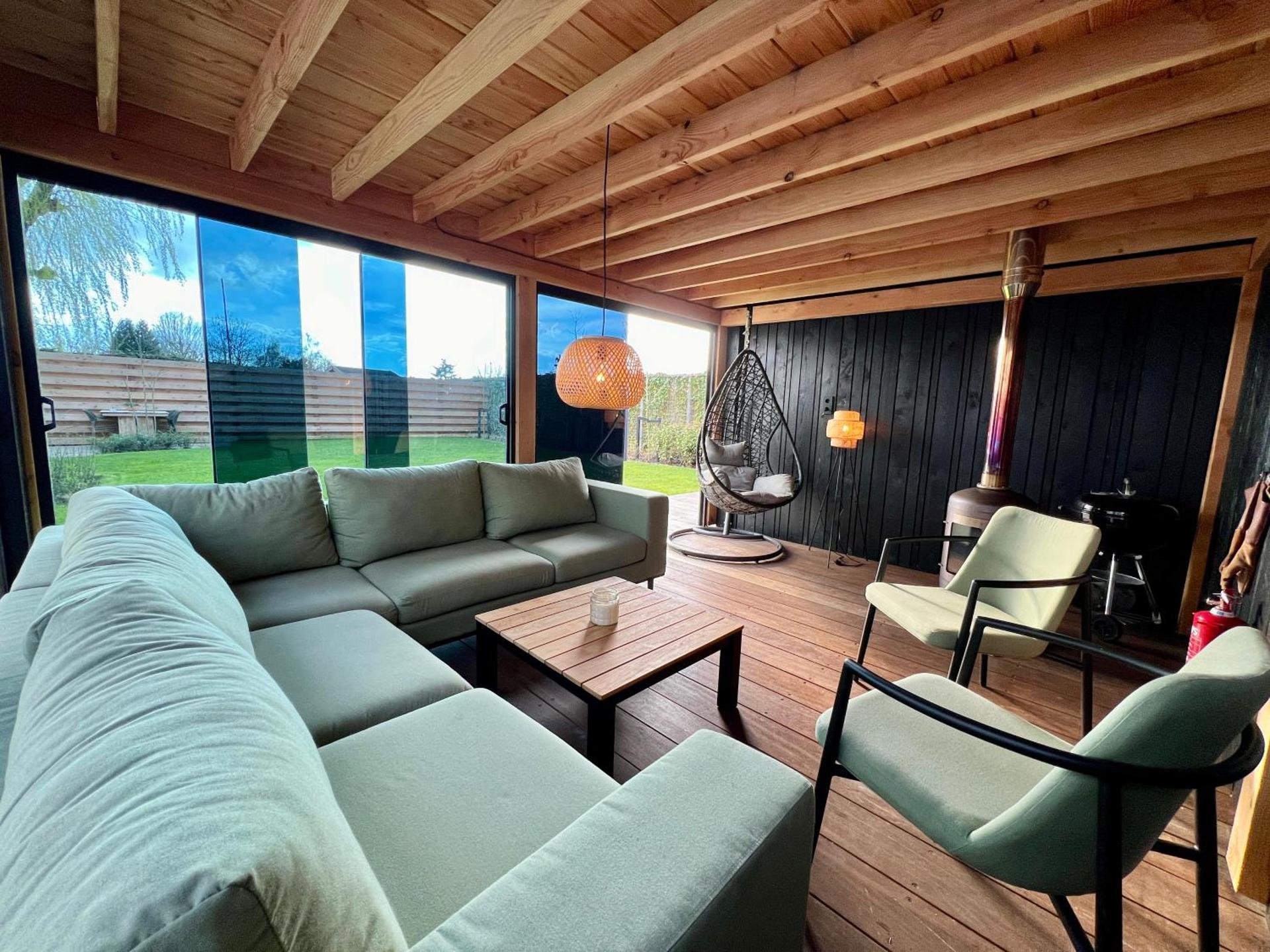 New- Private Cosy Houseboat, on a lake near Amsterdam