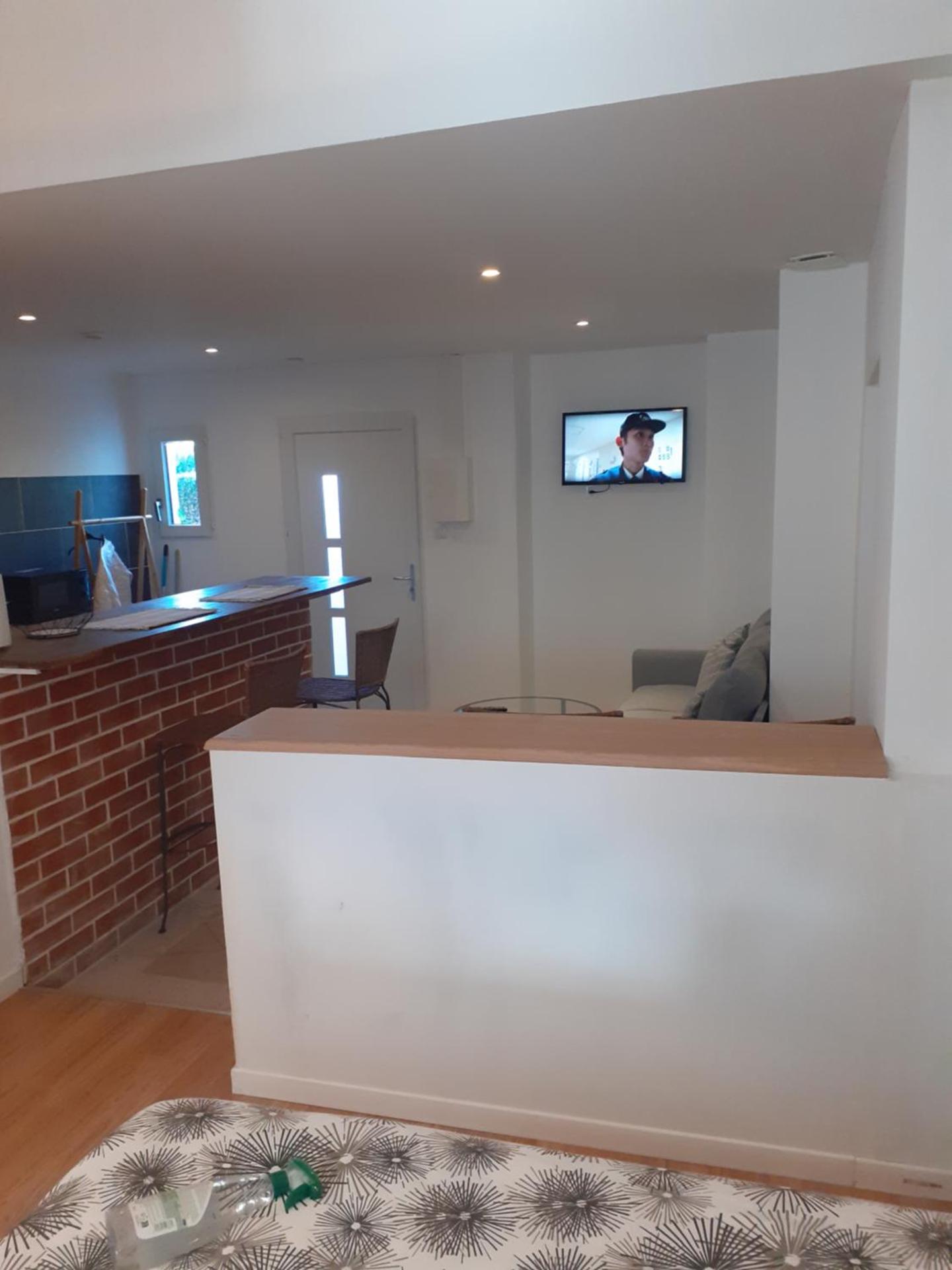 Maison Natis à 400 metres à pieds de l'aéroport