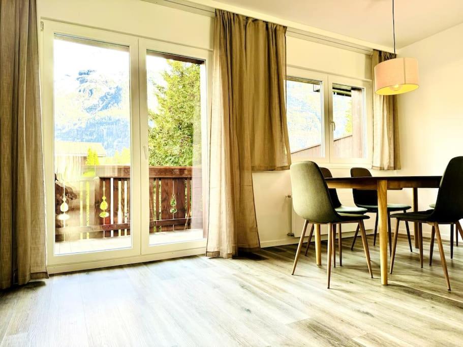 Bellevue & Classy Mountain View apartment