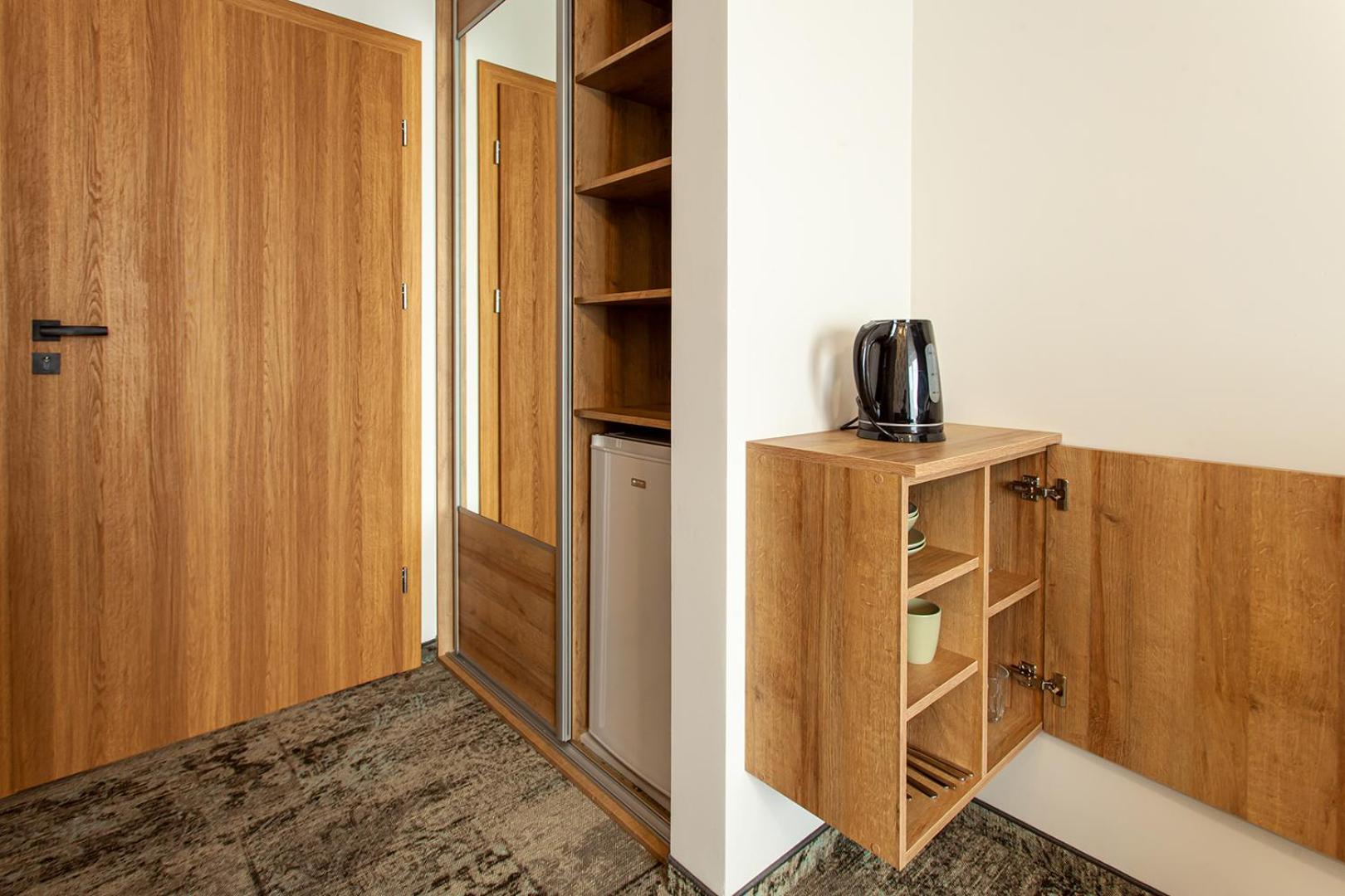 Coffee/tea facilities