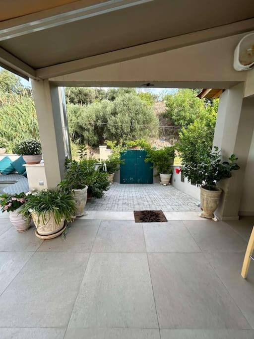 Ήσυχο δυάρι με καταπληκτικό αίθριο !